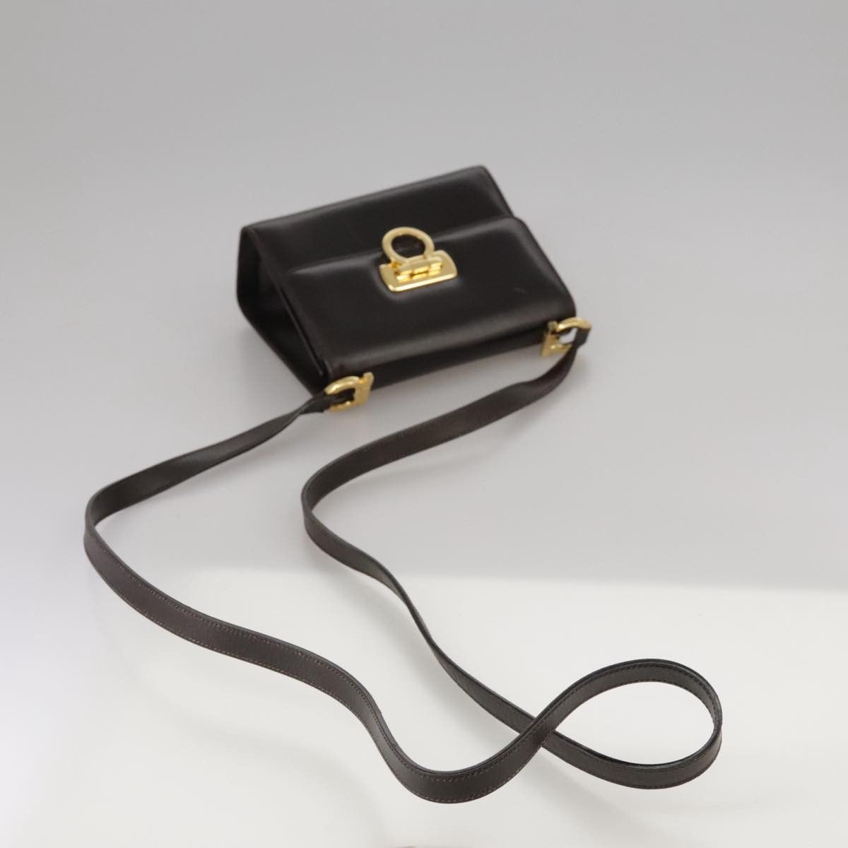 Salvatore Ferragamo Gancini Brown Leather Shoulder Bag (Pre-Owned) Size ONE SIZE - 5 Thumbnail