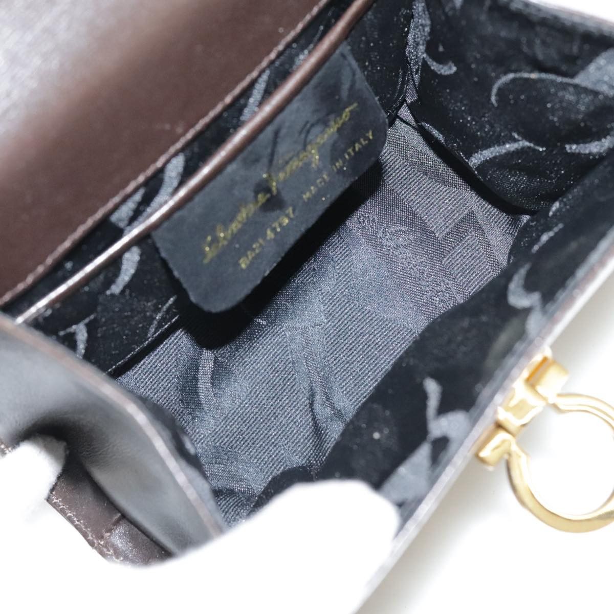 Salvatore Ferragamo Gancini Brown Leather Shoulder Bag (Pre-Owned) Size ONE SIZE - 13 Thumbnail