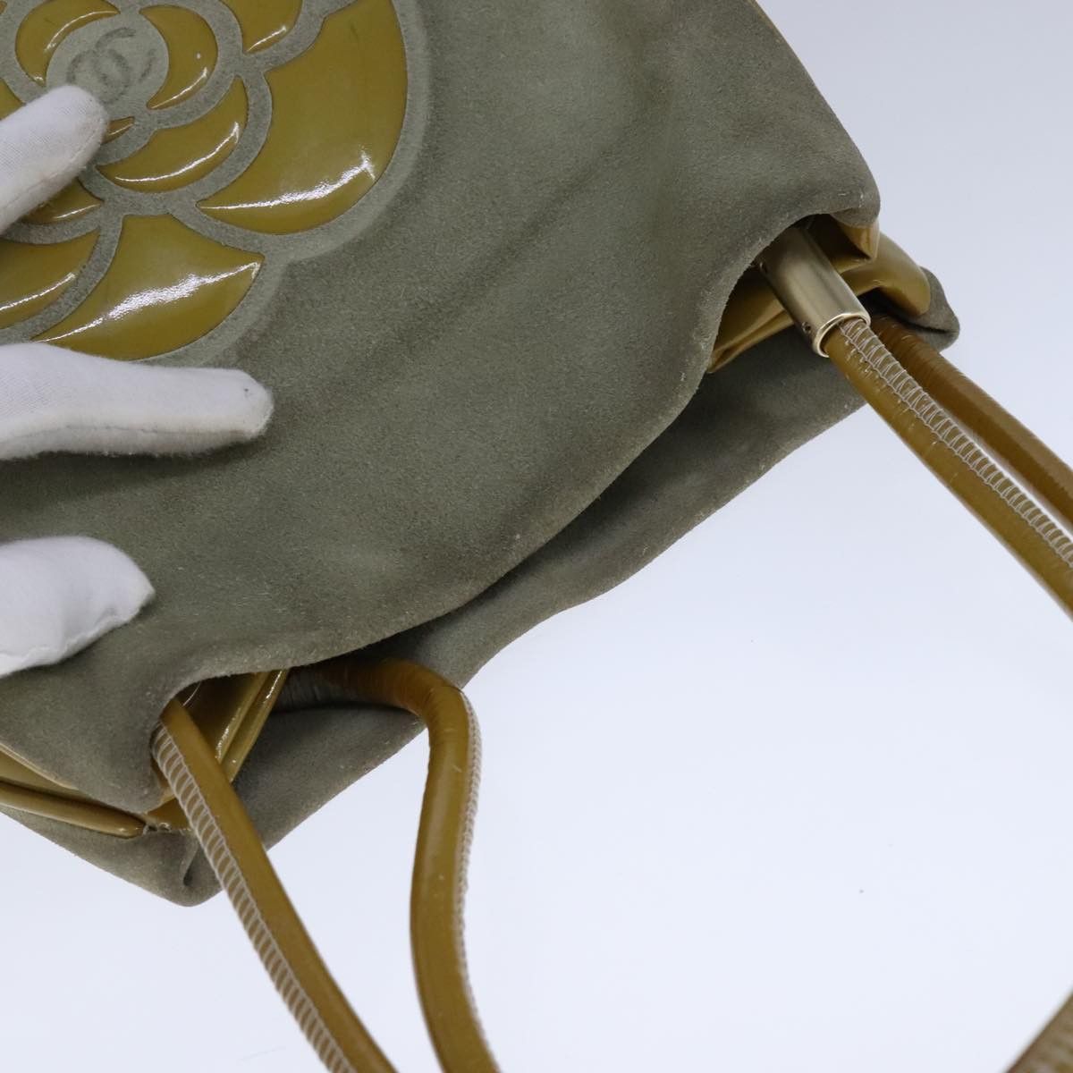 Chanel Camélia Grey Suede Shoulder Bag (Pre-Owned) Size ONE SIZE - 17 Thumbnail