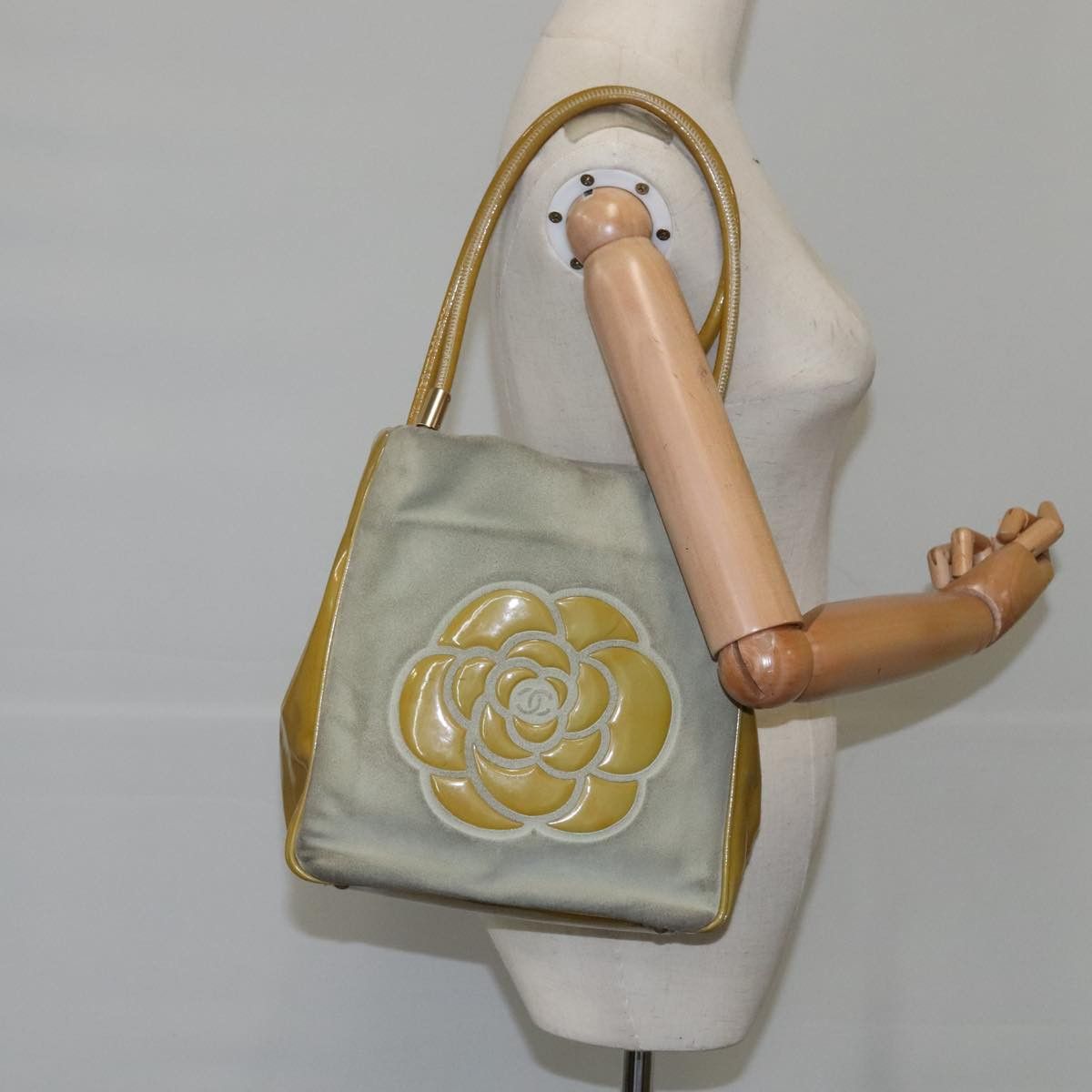Chanel Camélia Grey Suede Shoulder Bag (Pre-Owned) Size ONE SIZE - 15 Thumbnail