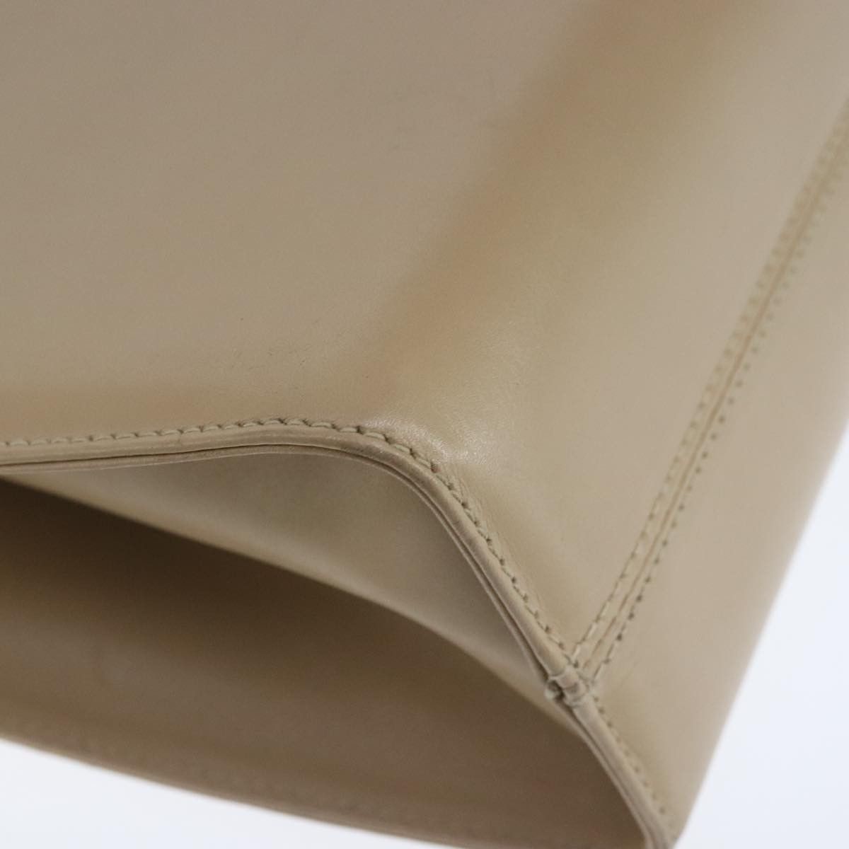 Salvatore Ferragamo Beige Leather Shoulder Bag (Pre-Owned) Size ONE SIZE - 8 Thumbnail