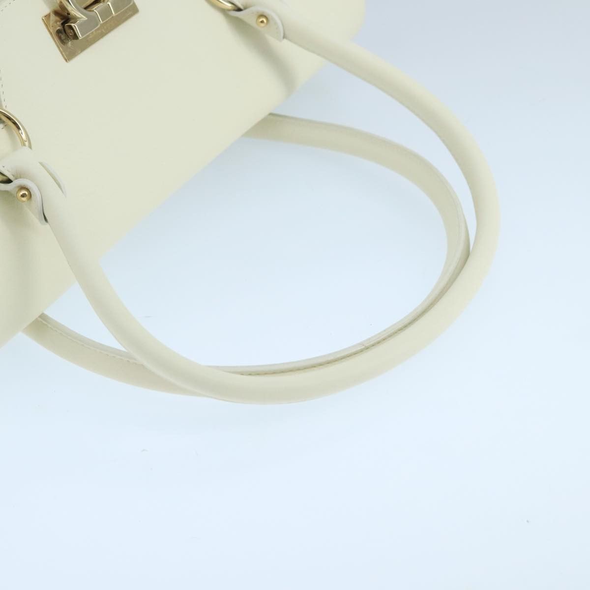 Salvatore Ferragamo Gancini White Leather Handbag (Pre-Owned) Size ONE SIZE - 6 Thumbnail