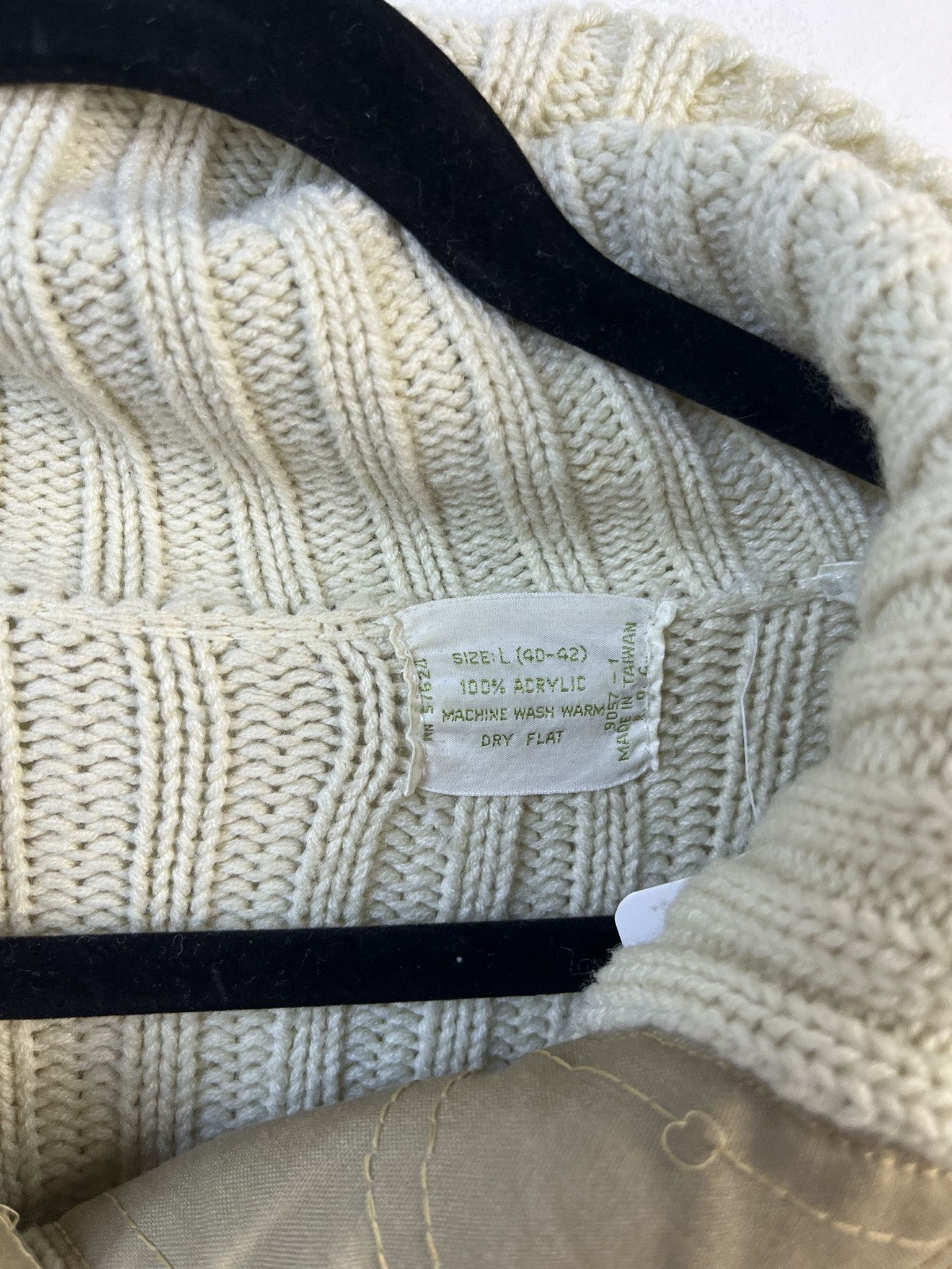 Vintage Vintage Knit Sweater 1990s European Knit Cardigan Size L Size US L / EU 52-54 / 3 - 2 Thumbnail