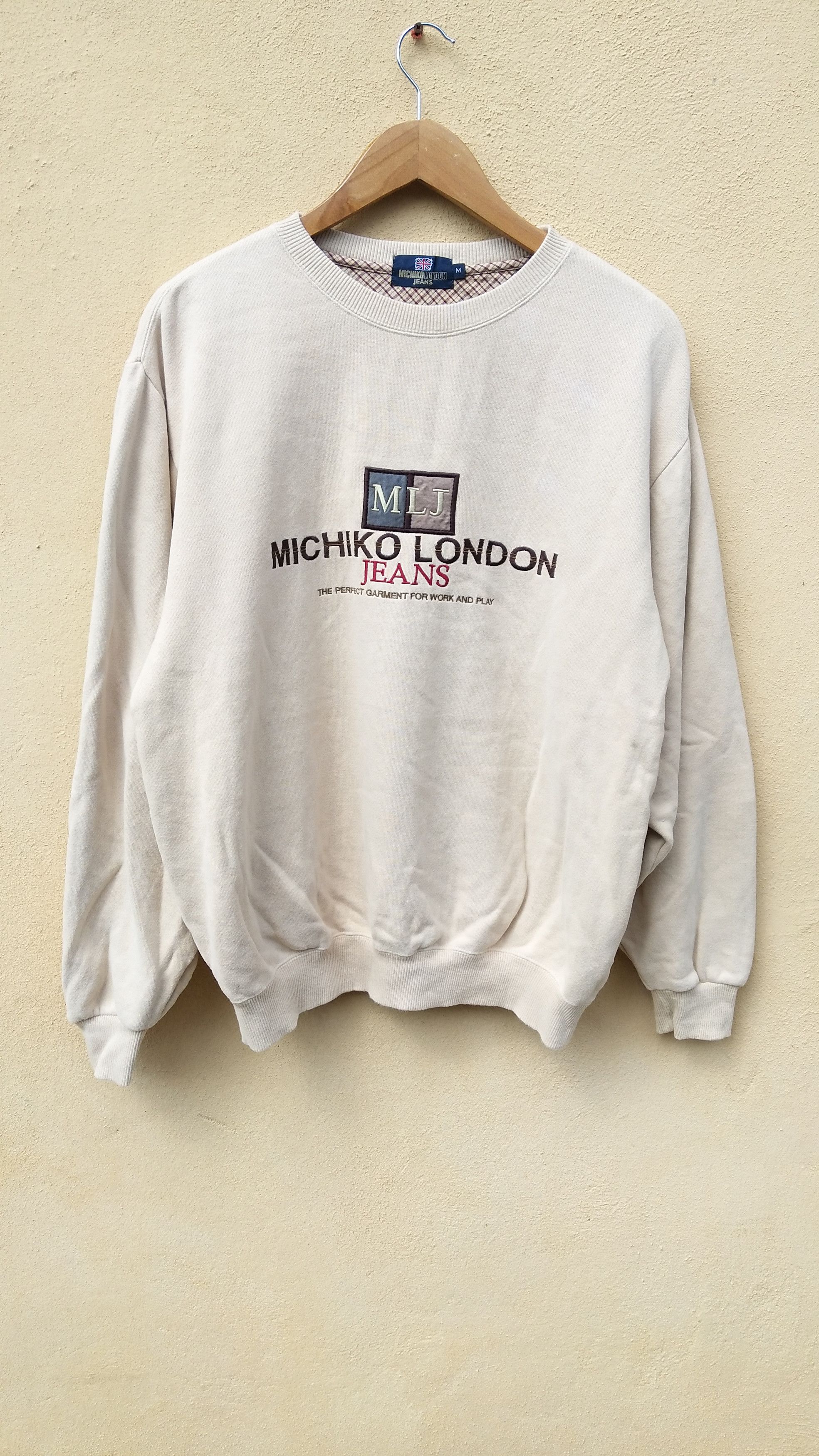 Michiko Koshino London 🔥 Vintage Michiko London Jeans sweatshirt spell out jumper Size US L / EU 52-54 / 3 - 1 Thumbnail
