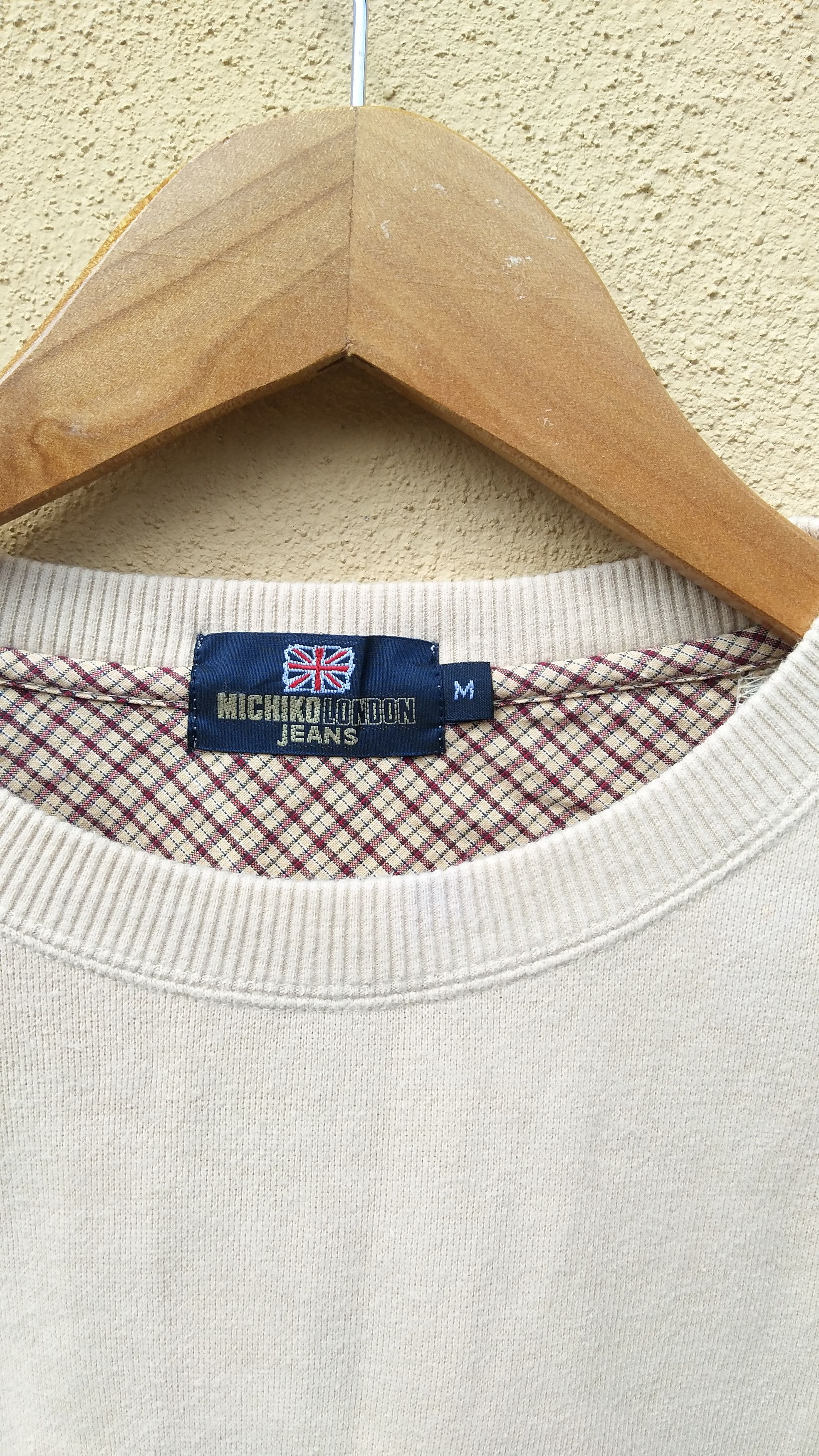 Michiko Koshino London 🔥 Vintage Michiko London Jeans sweatshirt spell out jumper Size US L / EU 52-54 / 3 - 3 Thumbnail