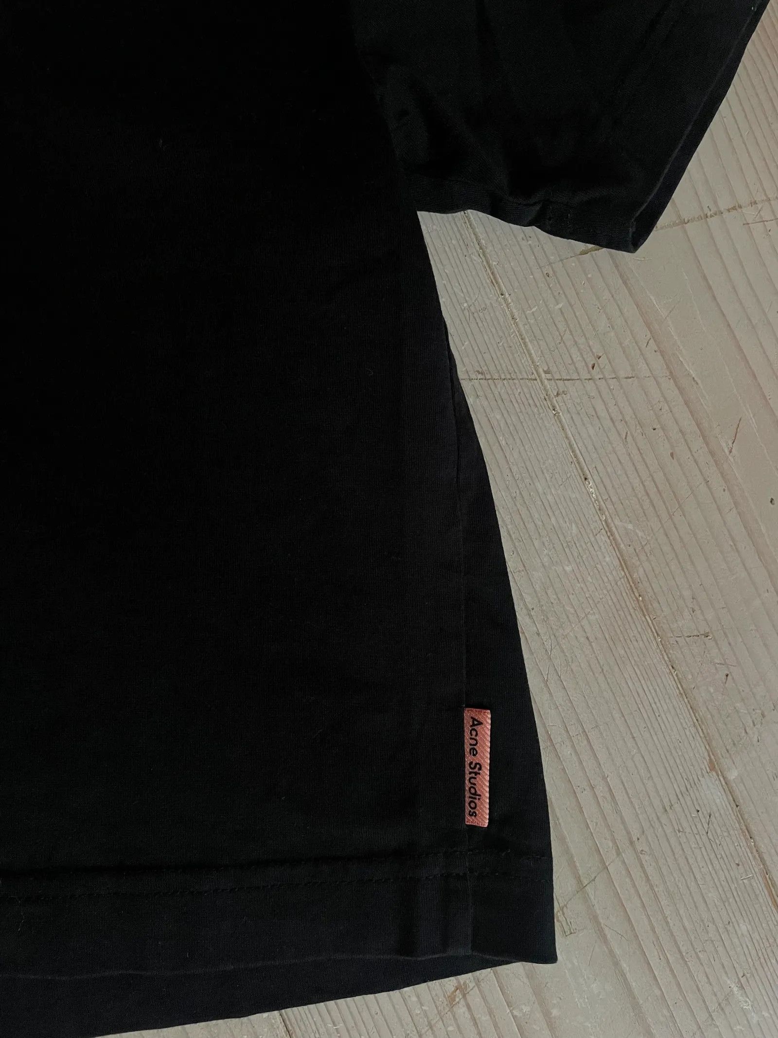 Acne Studios Acne Studios Short Sleeve T-shirt Size XS / US 0-2 / IT 36-38 - 2 Thumbnail