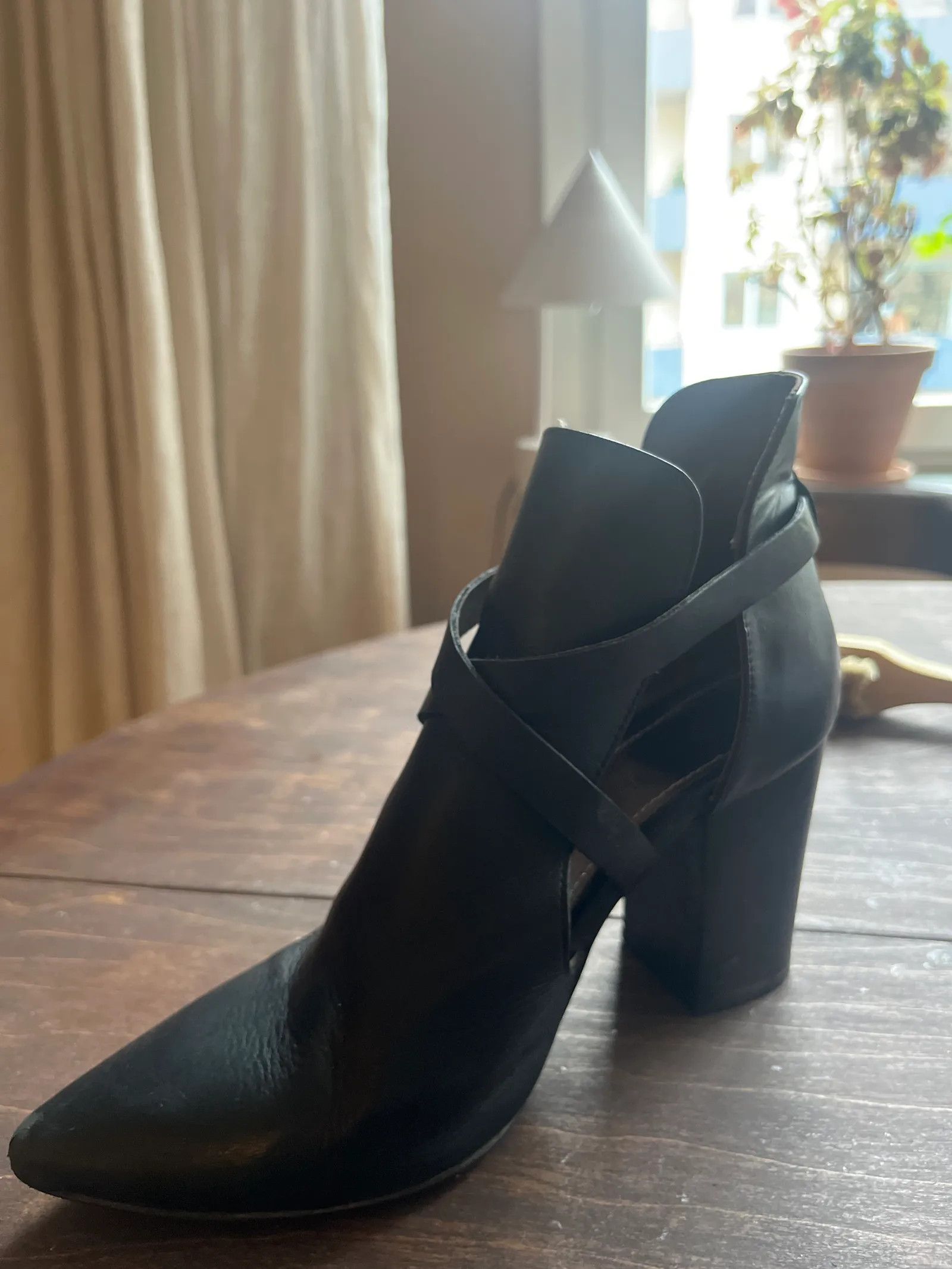 H By Hudson H by Hudson Heels Size US 9 / IT 39 - 3 Thumbnail