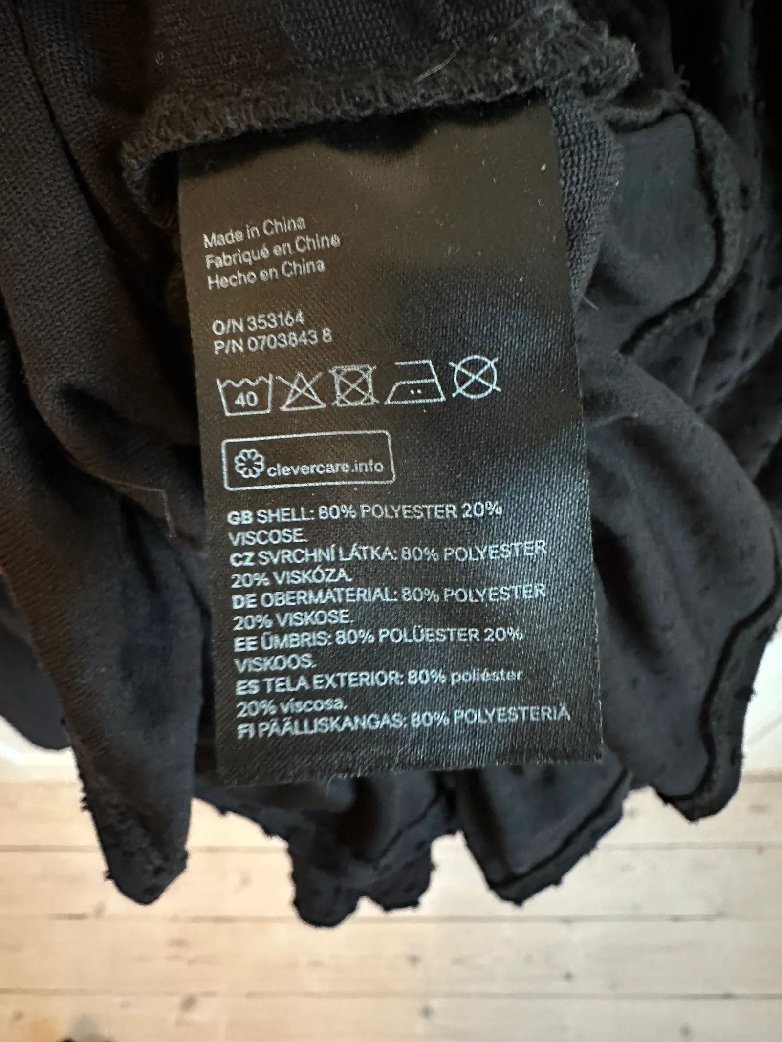 H&M H&M Sweater Size S / US 4 / IT 40 - 2 Thumbnail