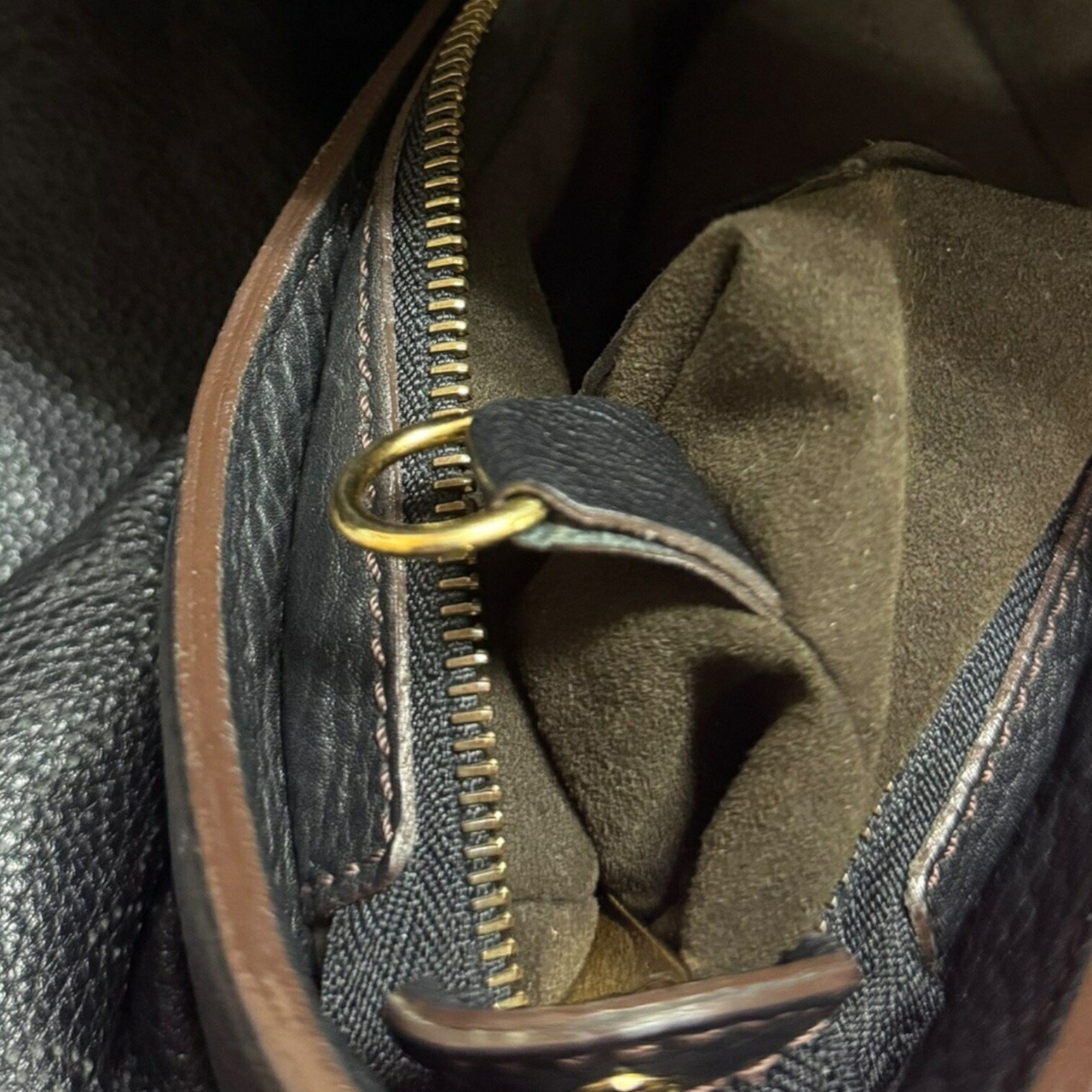 Louis Vuitton Louis Vuitton Mahina shoulder Size ONE SIZE - 7 Thumbnail