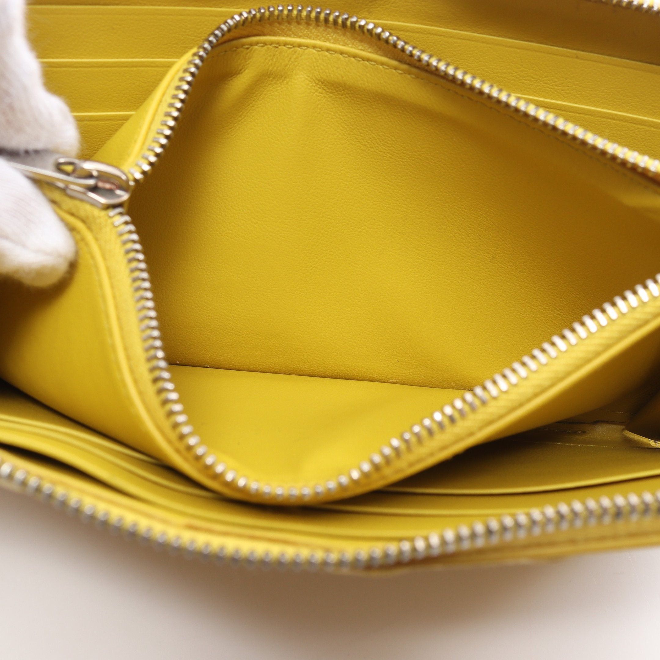 Bottega Veneta Bottega Veneta Round Zipper Long Wallet Leather Yellow Size ONE SIZE - 5 Thumbnail