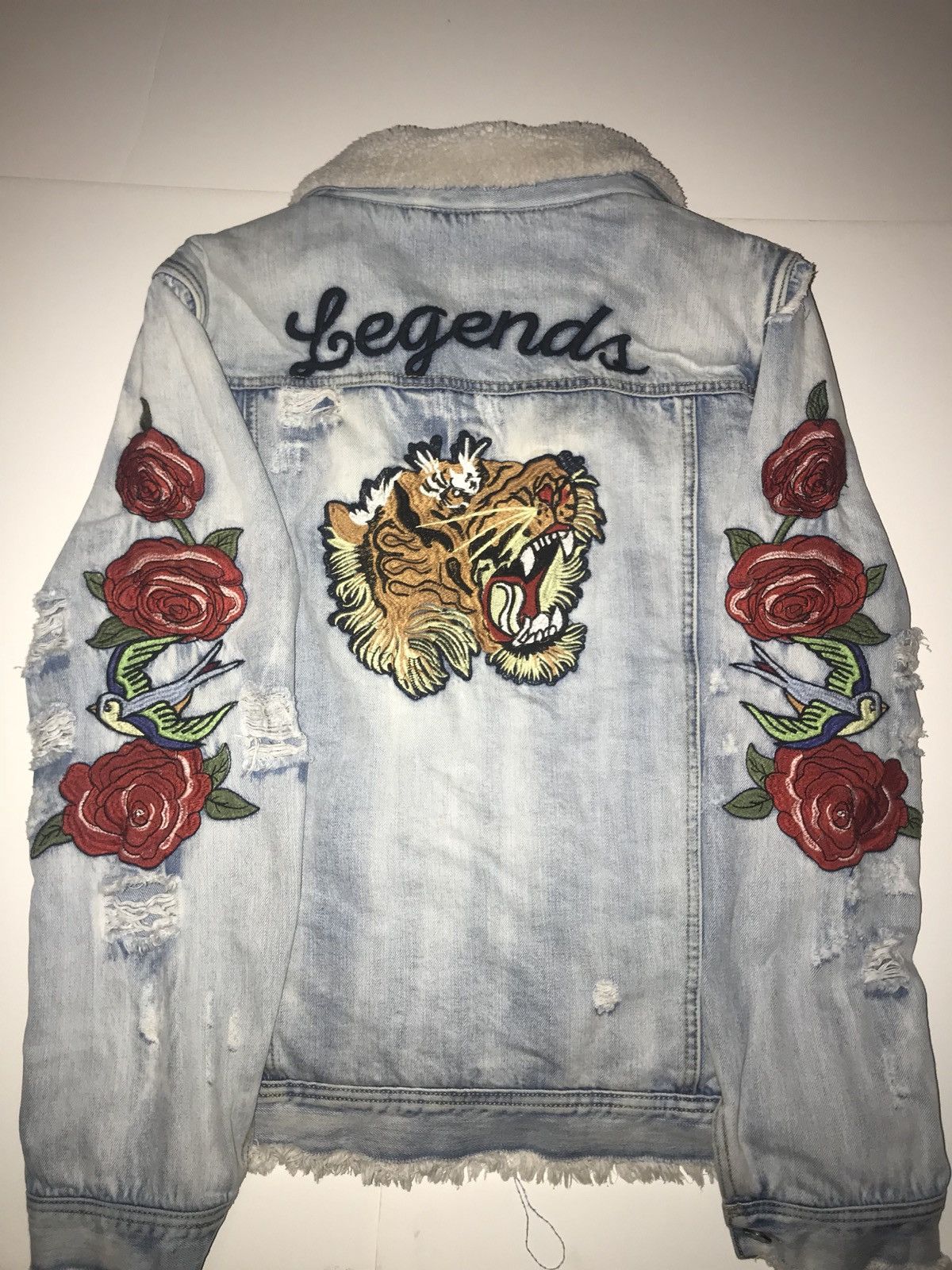 DENIM HOUSE “LEGENDS” DENIM JACKET