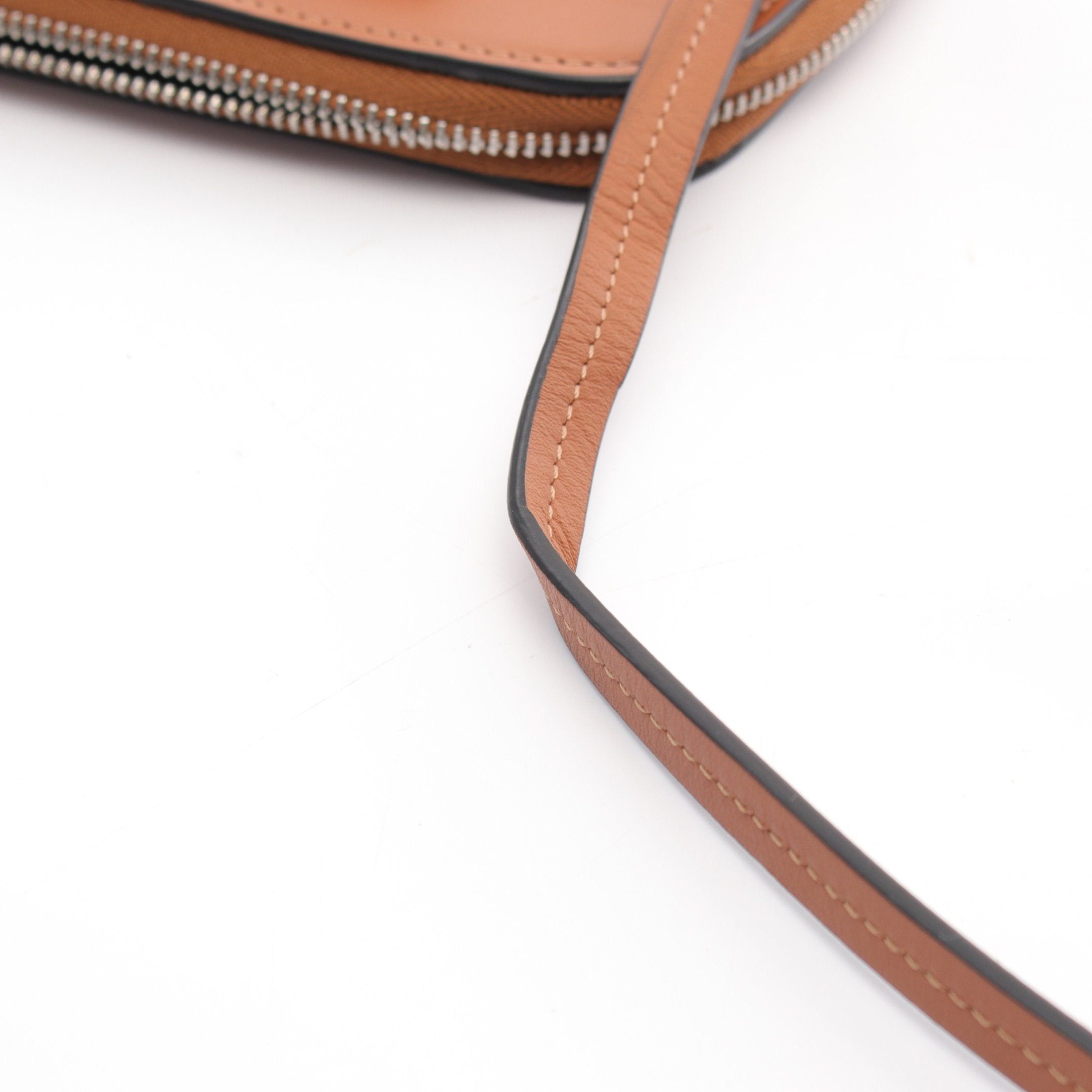 Loewe Loewe Multifunctional Case Shoulder Bag Leather Brown Size ONE SIZE - 9 Thumbnail