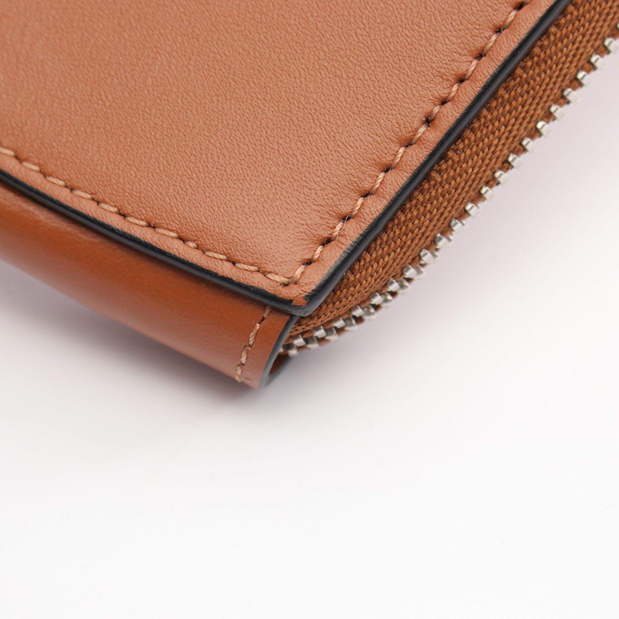 Loewe Loewe Multifunctional Case Shoulder Bag Leather Brown Size ONE SIZE - 7 Thumbnail