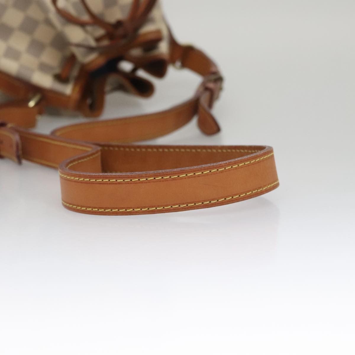 Louis Vuitton Noé Bb White Canvas Shoulder Bag (Pre-Owned) Size ONE SIZE - 6 Thumbnail