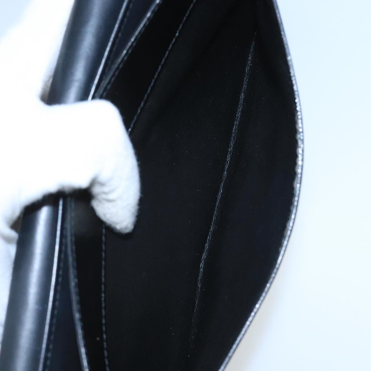 Louis Vuitton Anushka Black Leather Clutch Bag (Pre-Owned) Size ONE SIZE - 20 Thumbnail