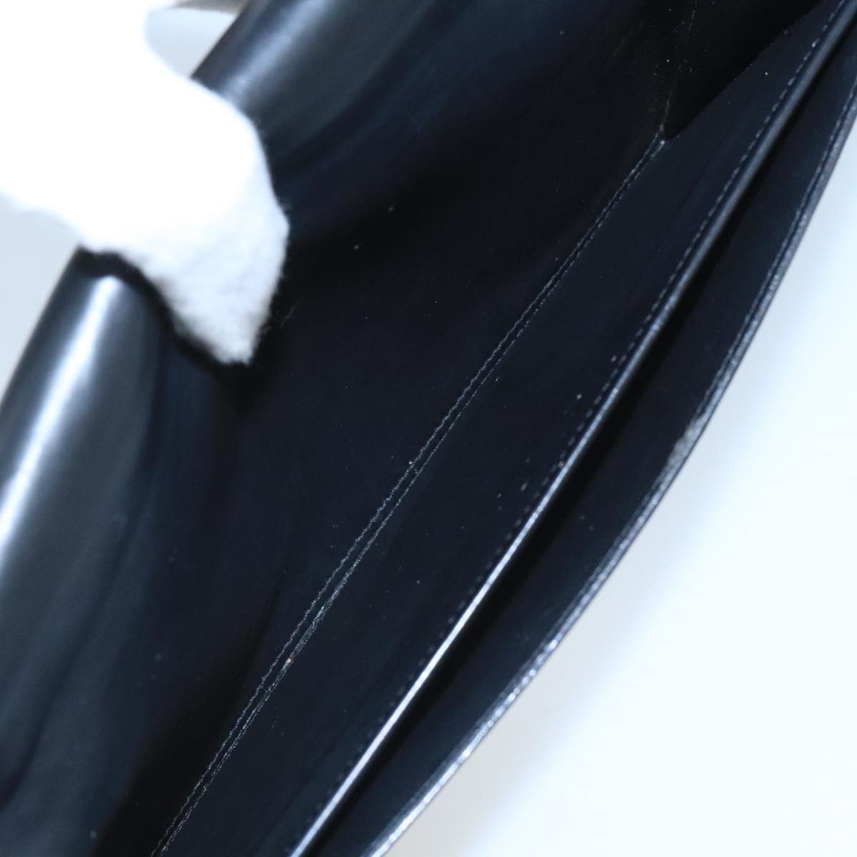 Louis Vuitton Anushka Black Leather Clutch Bag (Pre-Owned) Size ONE SIZE - 16 Thumbnail