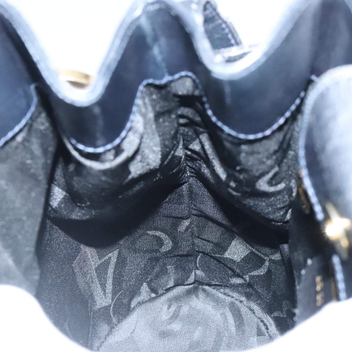 Salvatore Ferragamo Gancini Black Leather Shoulder Bag (Pre-Owned) Size ONE SIZE - 20 Thumbnail