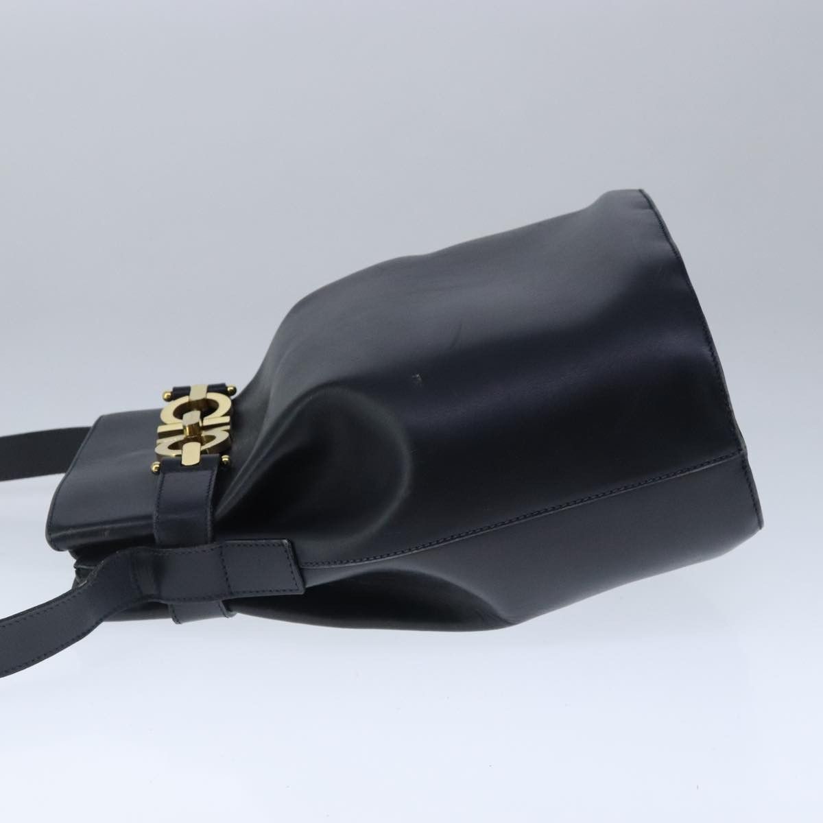 Salvatore Ferragamo Gancini Black Leather Shoulder Bag (Pre-Owned) Size ONE SIZE - 4 Thumbnail