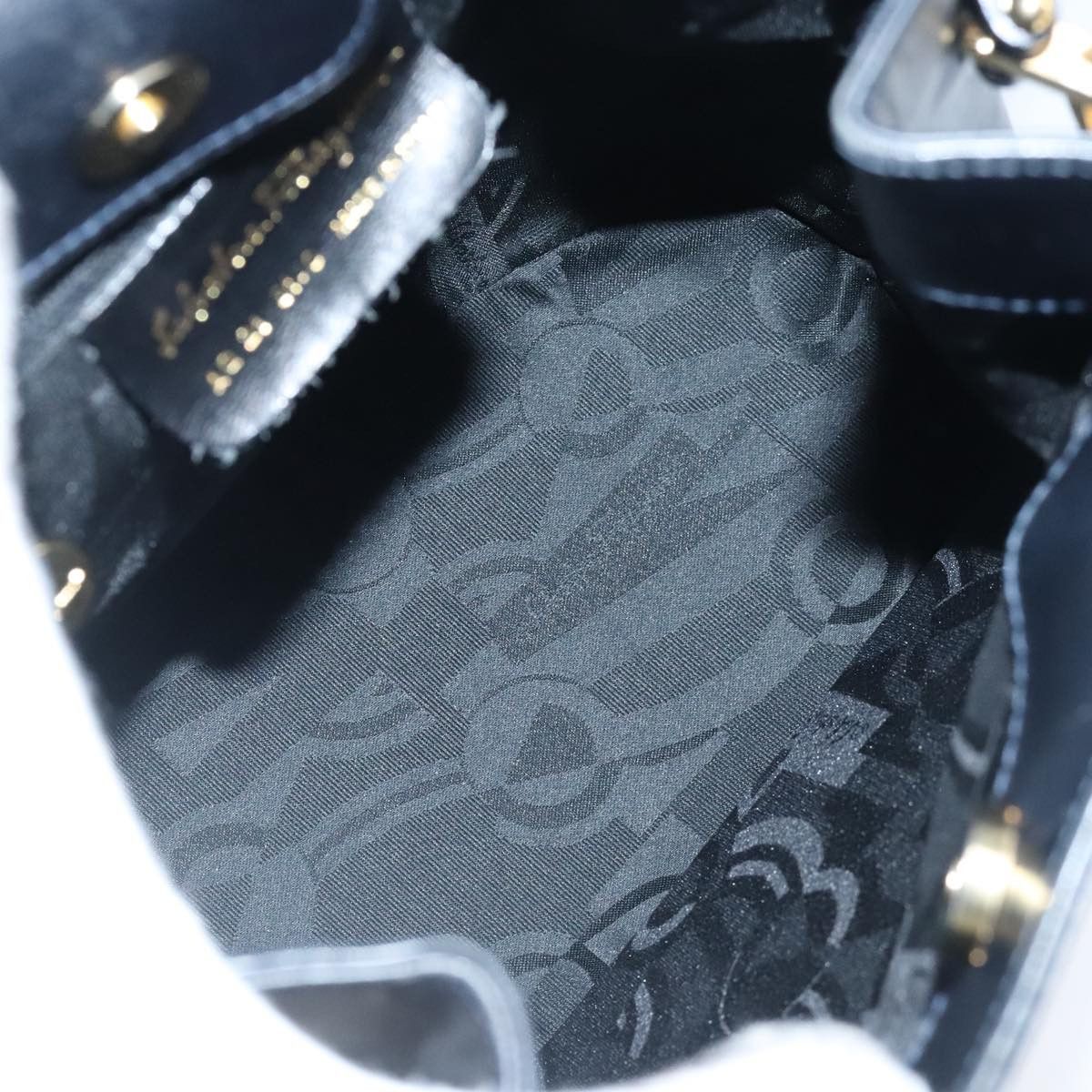 Salvatore Ferragamo Gancini Black Leather Shoulder Bag (Pre-Owned) Size ONE SIZE - 12 Thumbnail