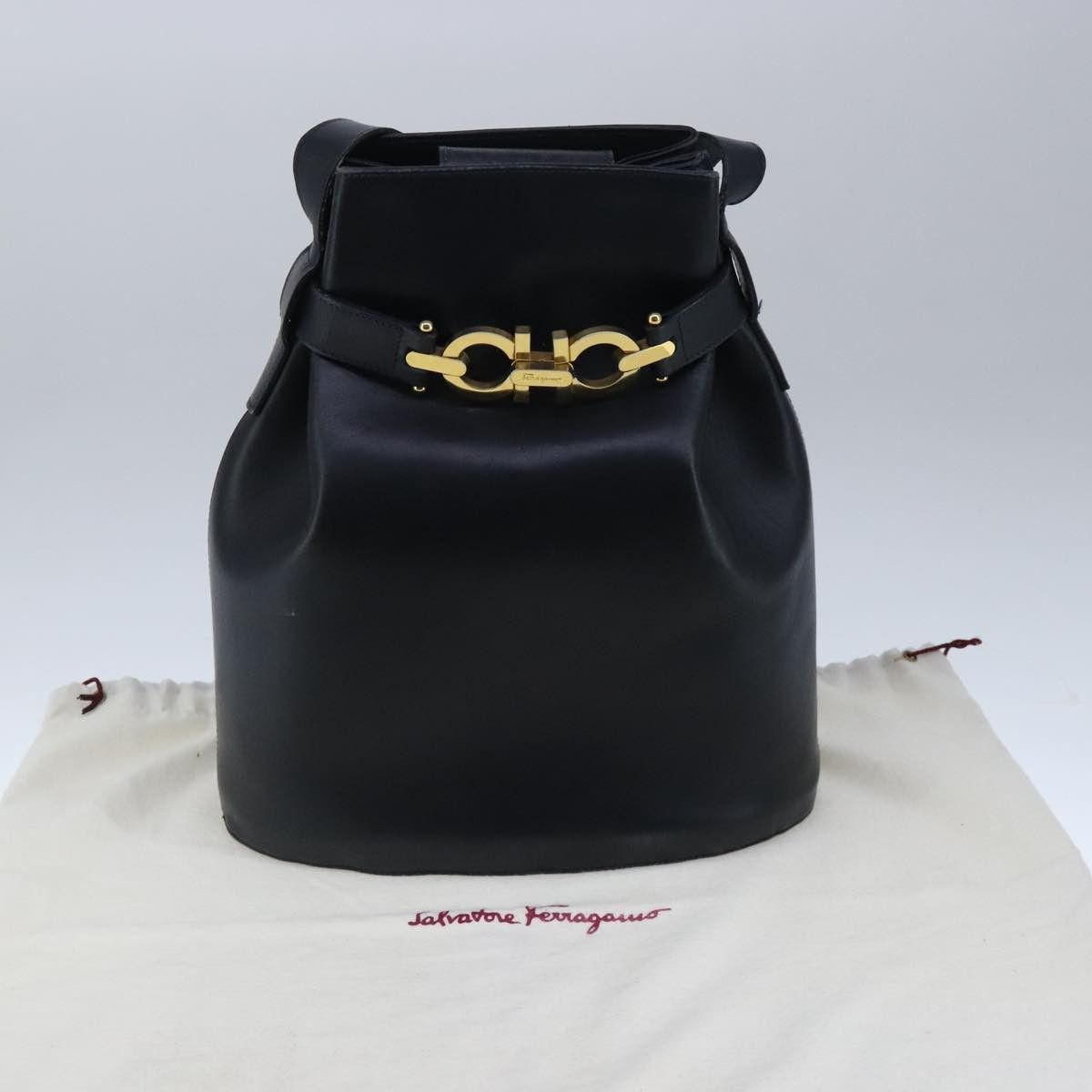 Salvatore Ferragamo Gancini Black Leather Shoulder Bag (Pre-Owned) Size ONE SIZE - 14 Thumbnail