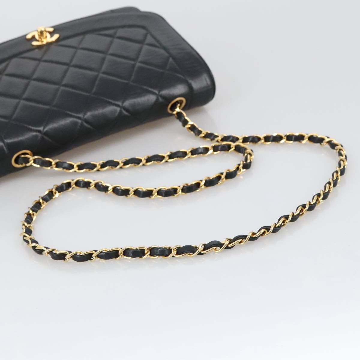 Chanel Diana Black Leather Shoulder Bag (Pre-Owned) Size ONE SIZE - 4 Thumbnail