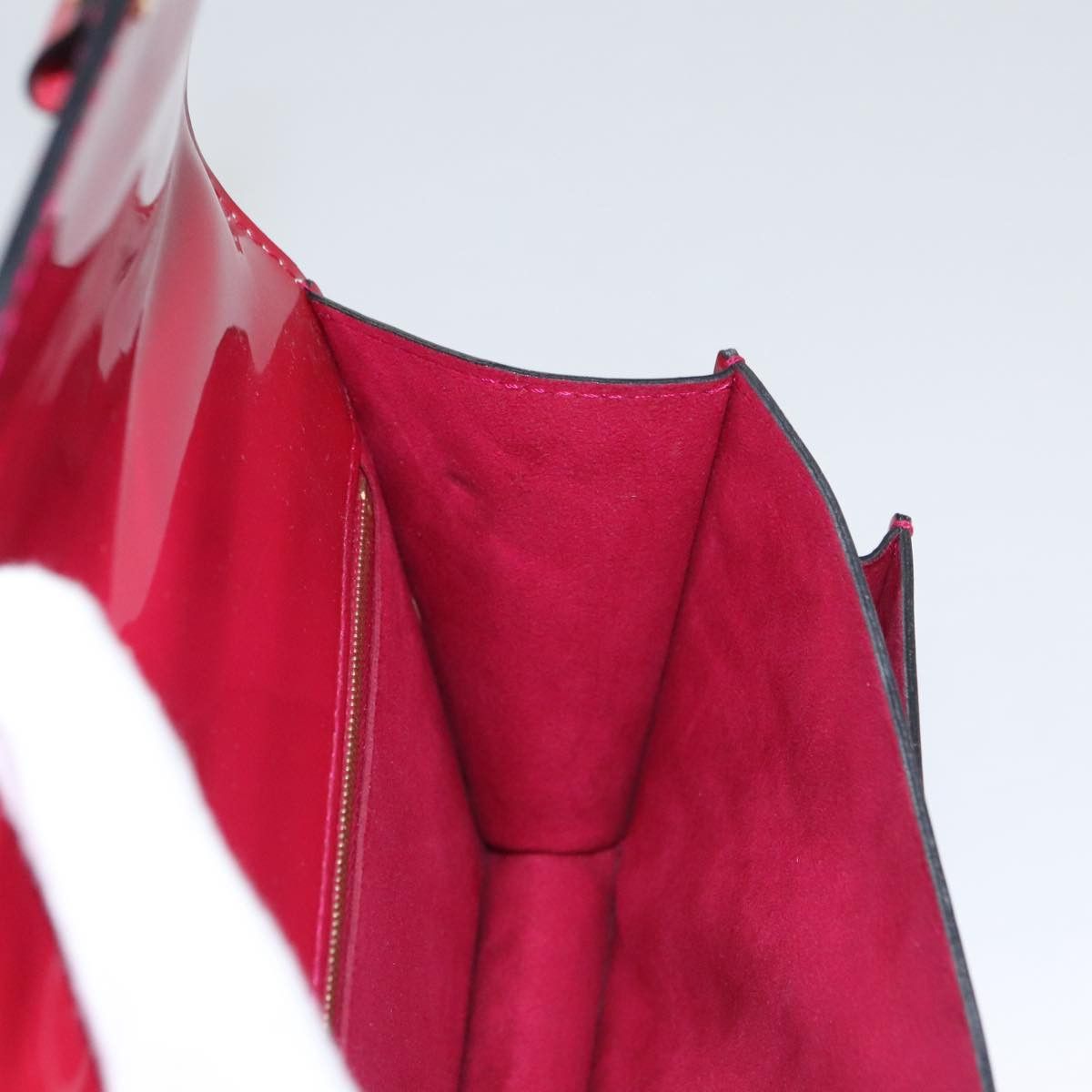 Louis Vuitton Monceau Red Patent Leather Handbag (Pre-Owned) Size ONE SIZE - 19 Thumbnail