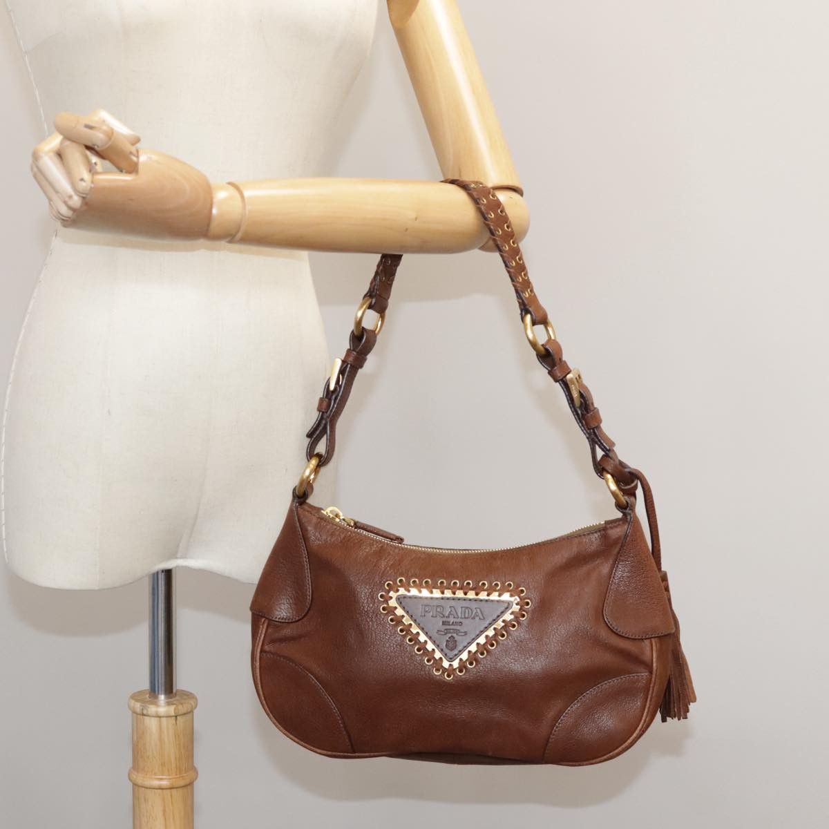 Prada Brown Leather Shoulder Bag (Pre-Owned) Size ONE SIZE - 18 Thumbnail