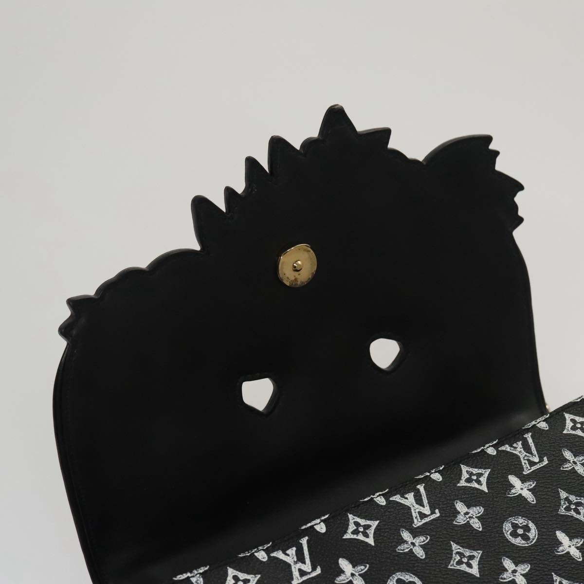 Louis Vuitton Black Canvas Shoulder Bag (Pre-Owned) Size ONE SIZE - 18 Thumbnail