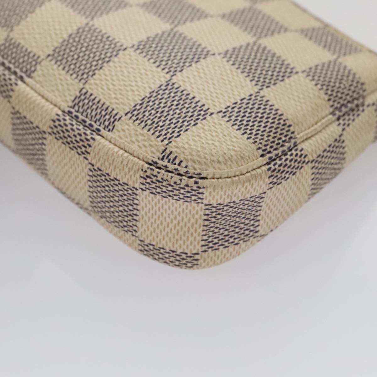 Pochette Accessoire White Canvas Handbag (Pre-Owned)