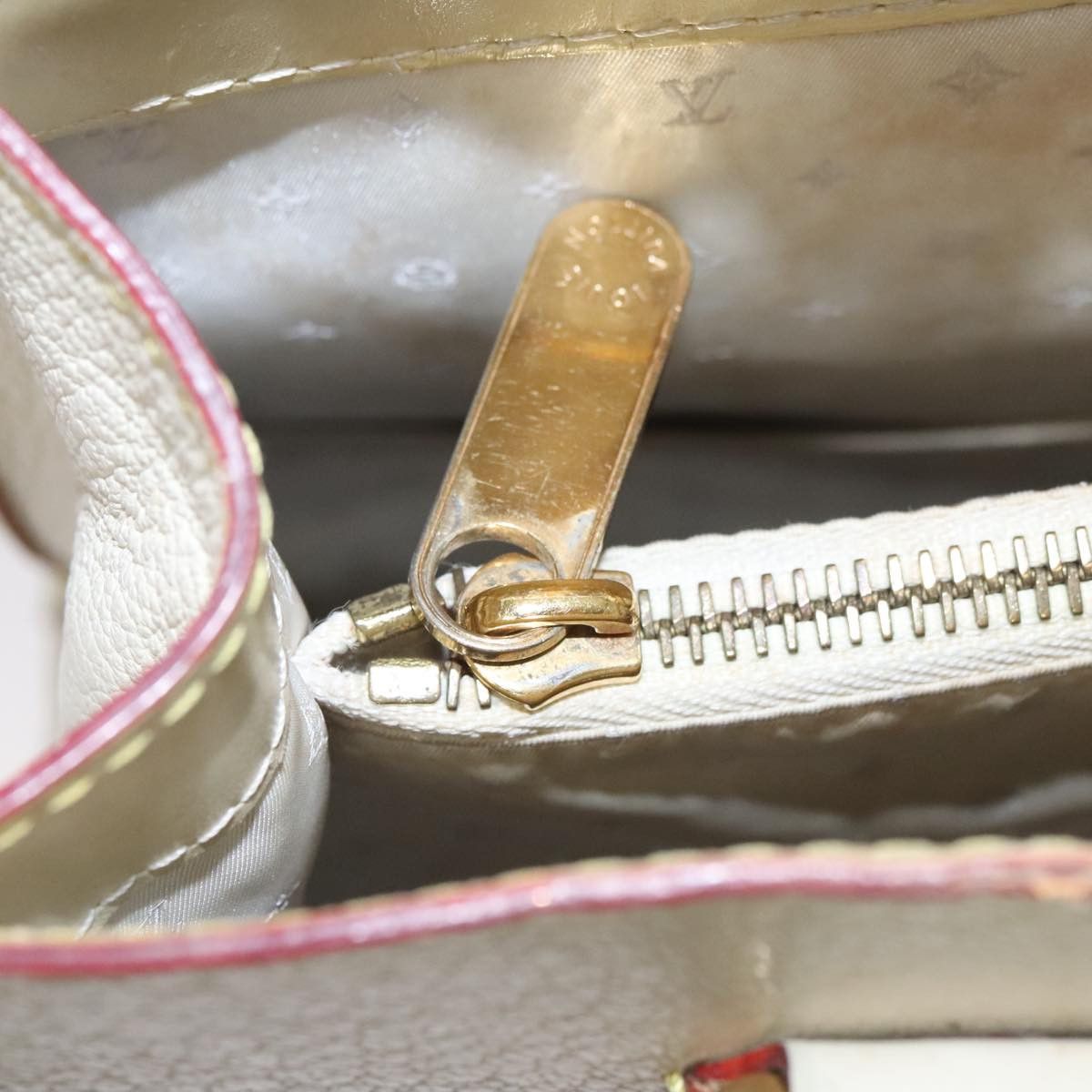 Louis Vuitton Fabuleux Beige Leather Handbag (Pre-Owned) Size ONE SIZE - 13 Thumbnail