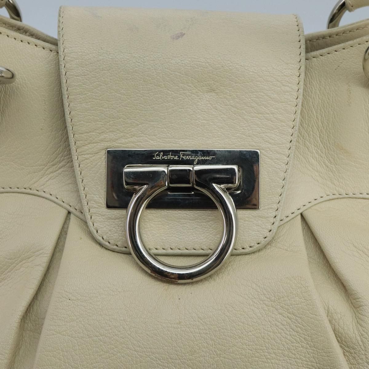 Salvatore Ferragamo Gancini White Leather Handbag (Pre-Owned) Size ONE SIZE - 12 Thumbnail
