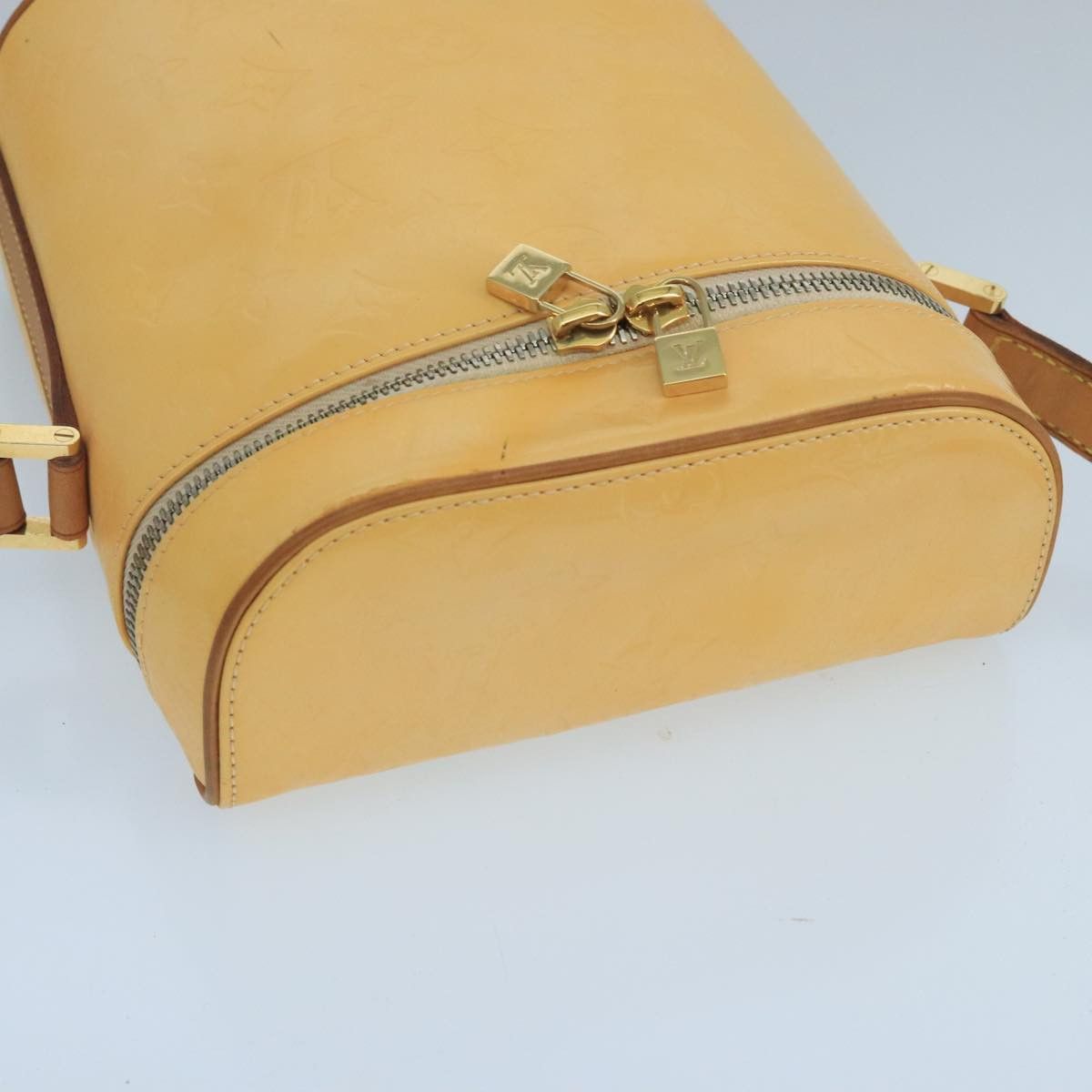 Louis Vuitton Sullivan Yellow Patent Leather Shoulder Bag (Pre-Owned) Size ONE SIZE - 7 Thumbnail