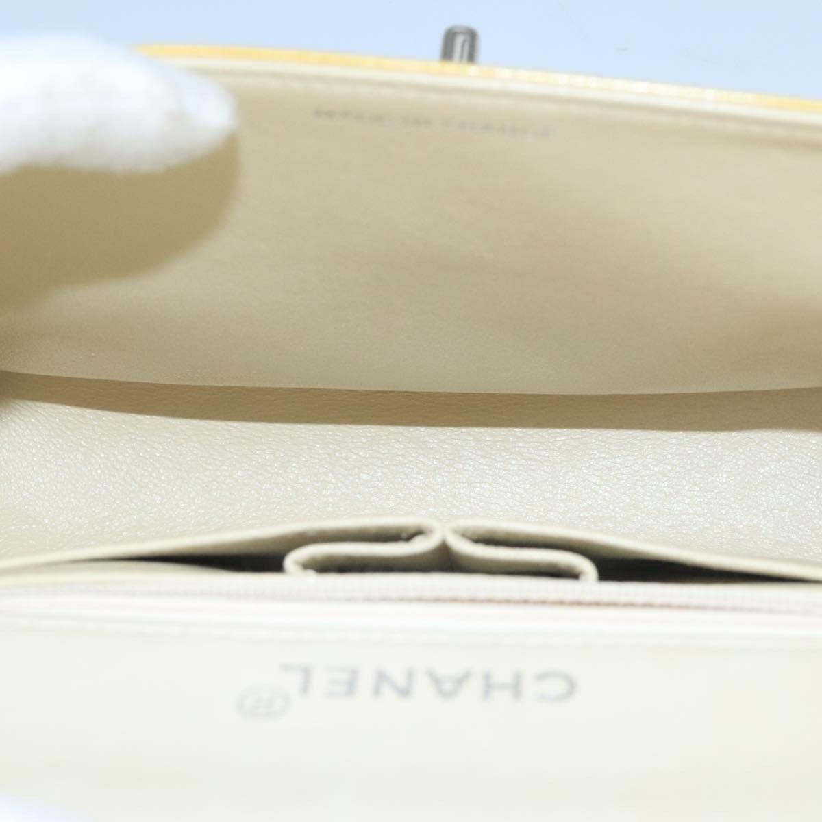 Chanel Single Flap Yellow Patent Leather Handbag (Pre-Owned) Size ONE SIZE - 12 Thumbnail