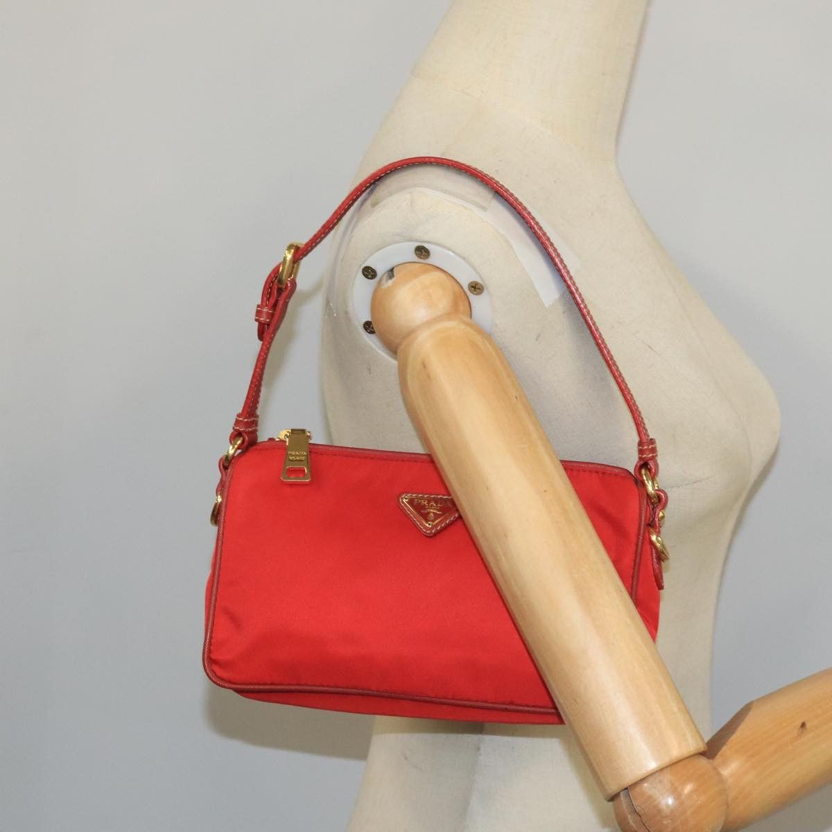 Prada Re-Nylon Red Synthetic Shoulder Bag (Pre-Owned) Size ONE SIZE - 17 Thumbnail