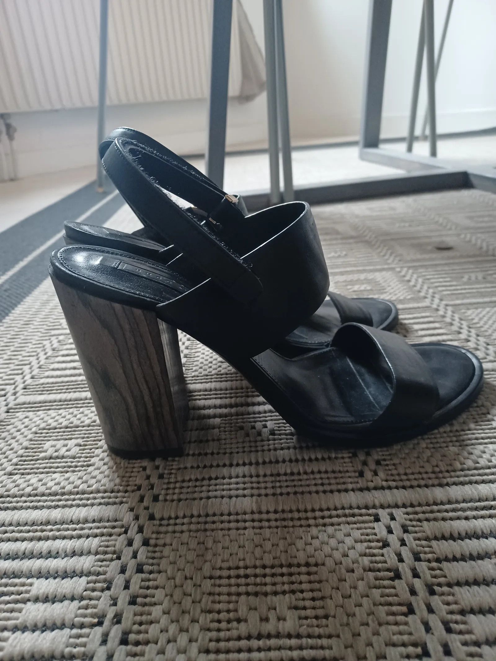 Hugo Boss Hugo Boss undefined Heels Size US 8 / IT 38 - 5 Thumbnail