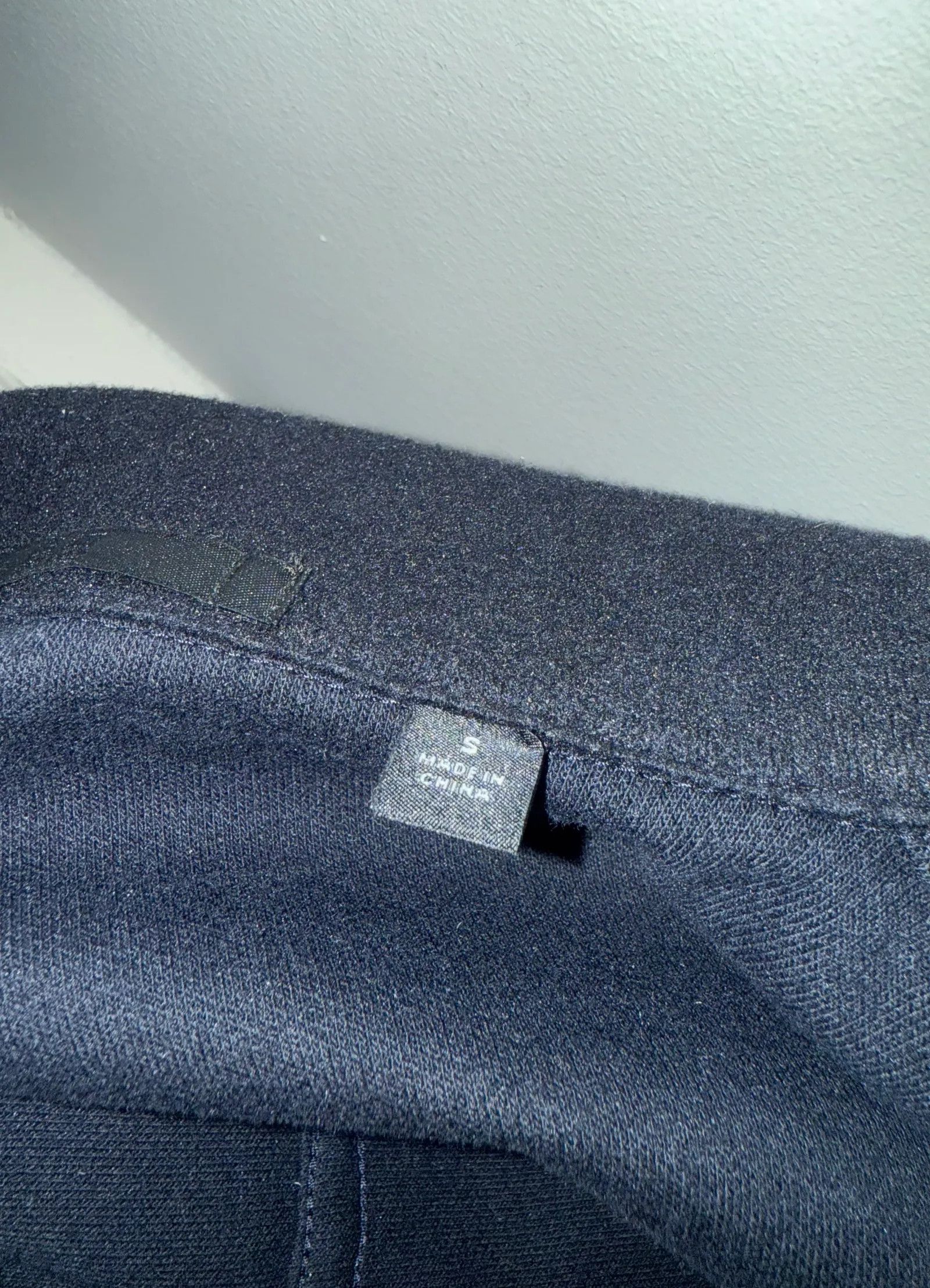 Uniqlo Uniqlo Jacket Size S / US 4 / IT 40 - 3 Thumbnail