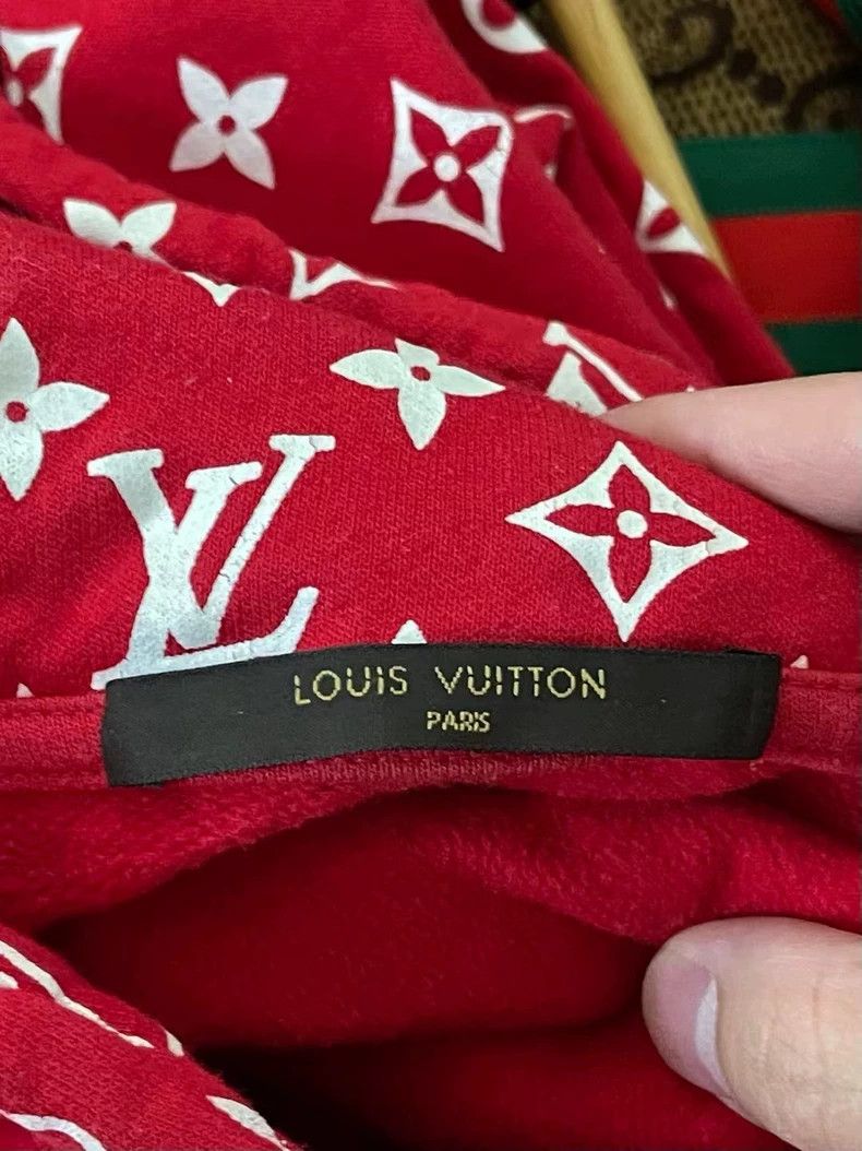 Louis Vuitton Louis Vuitton Co-branded Red Full Print Hoodie -DMC Size US XL / EU 56 / 4 - 6 Thumbnail