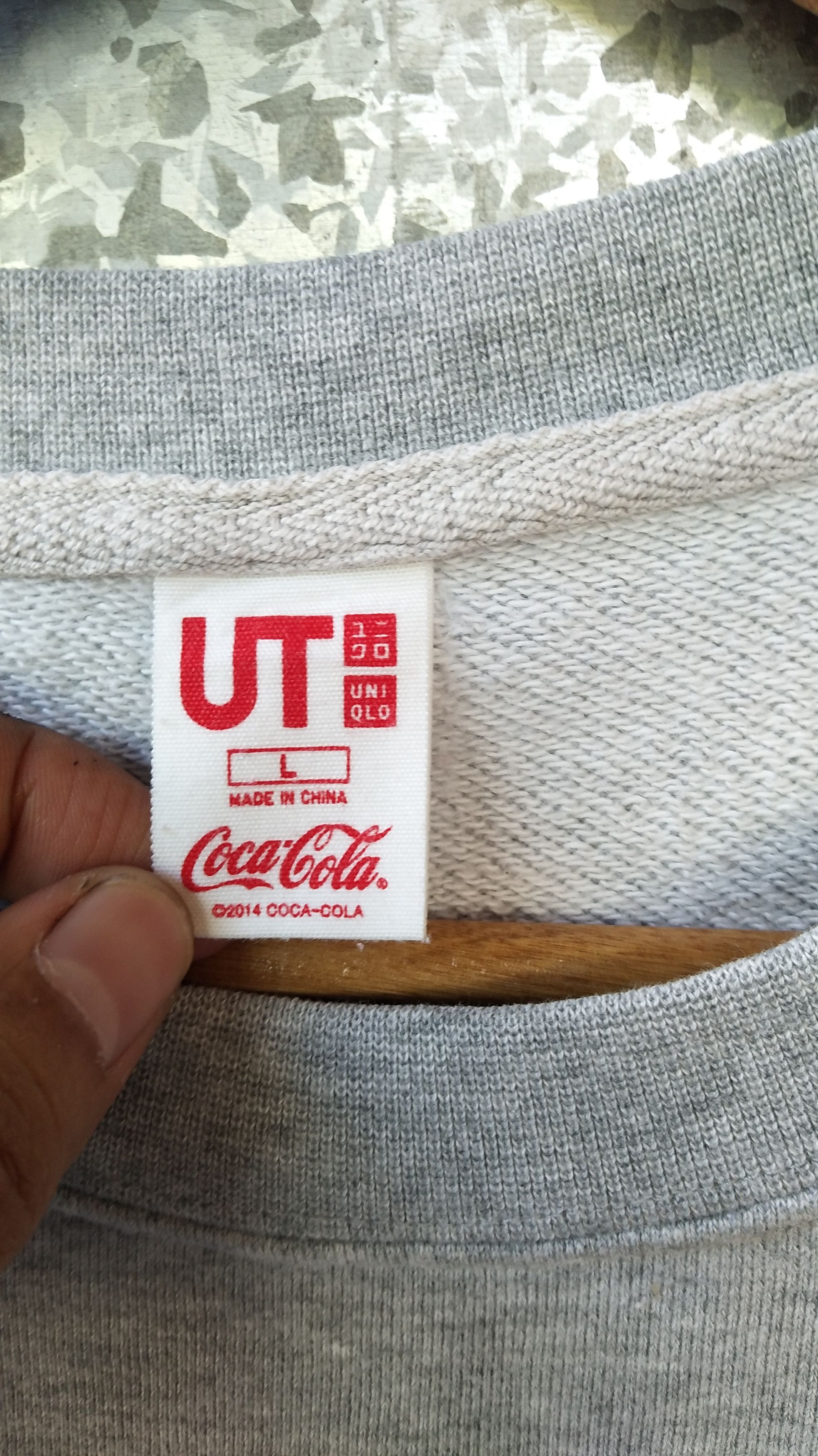 Coca Cola Coca Cola X uniqlo sweatshirt Size US L / EU 52-54 / 3 - 4 Thumbnail