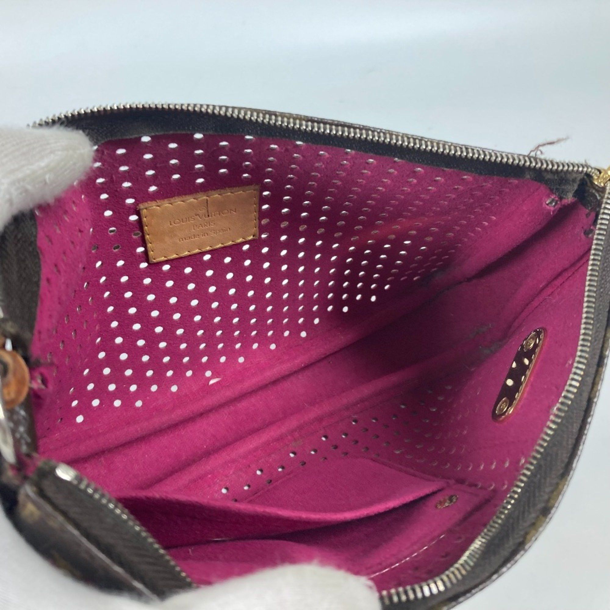 Louis Vuitton Louis Vuitton Pochette Accessoire clutch Size ONE SIZE - 15 Thumbnail