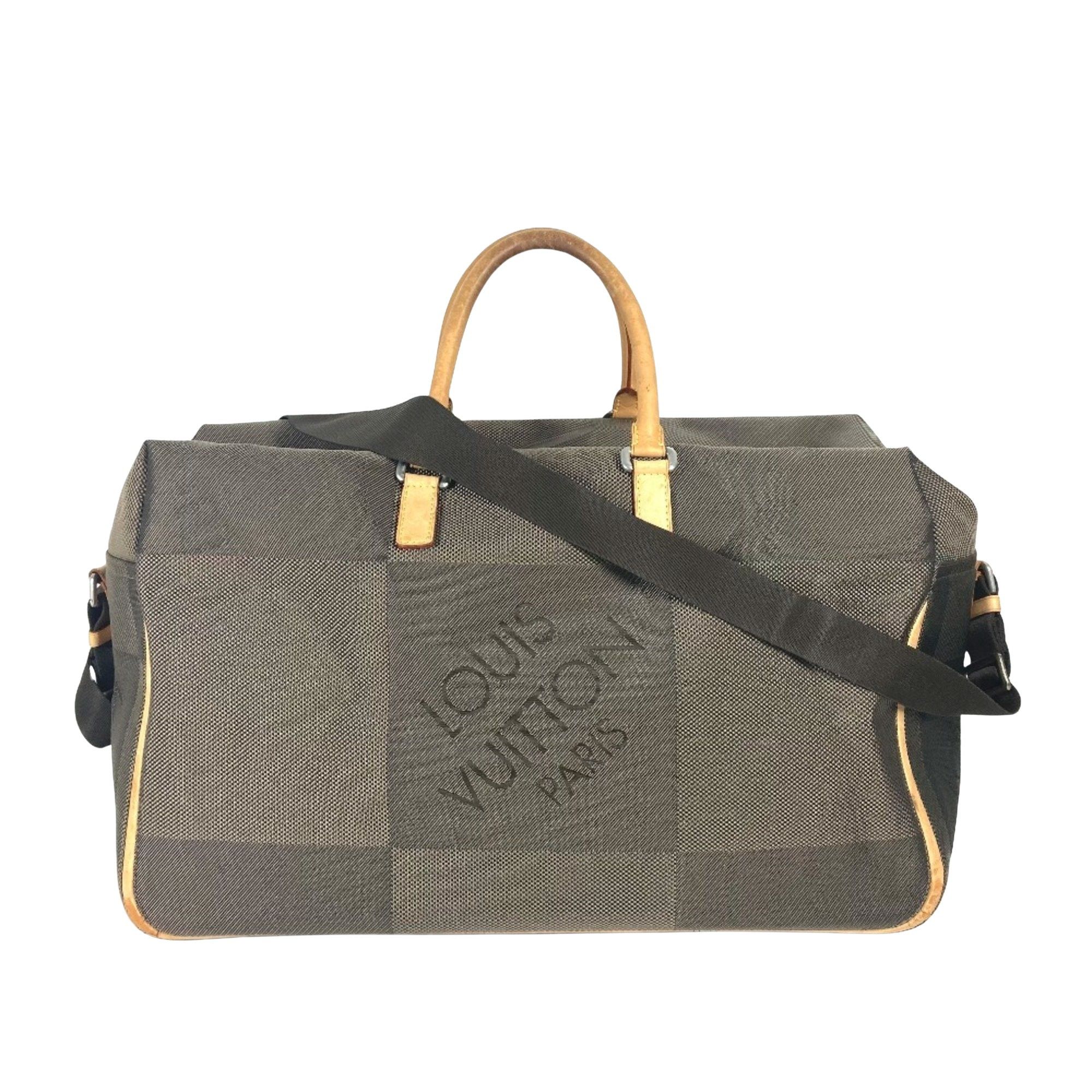 Louis Vuitton Louis Vuitton travel Size ONE SIZE - 2 Thumbnail