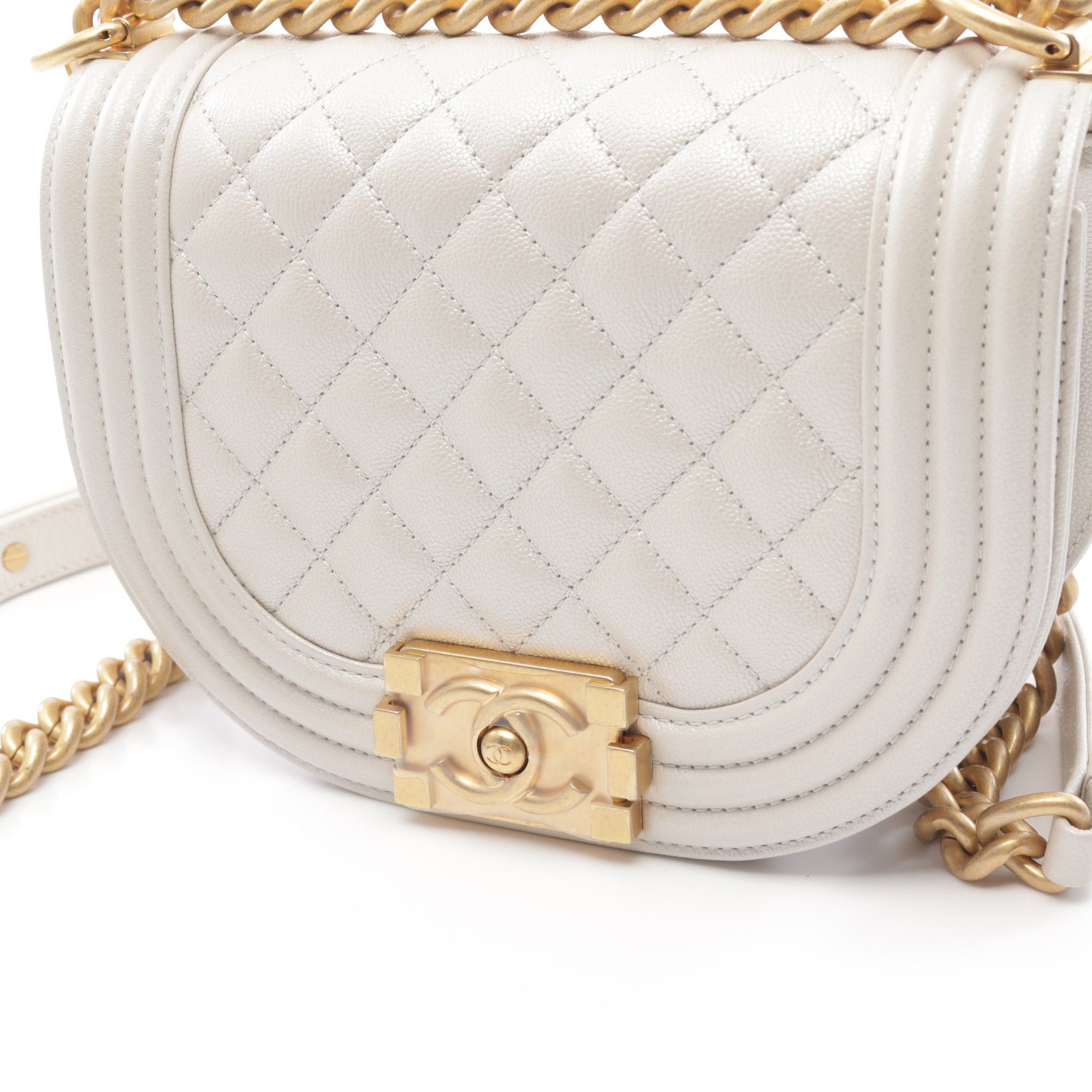 Chanel Chanel Boy Chanel Chain Shoulder Bag Caviar Skin Off White Gold Hardware Size ONE SIZE - 6 Thumbnail