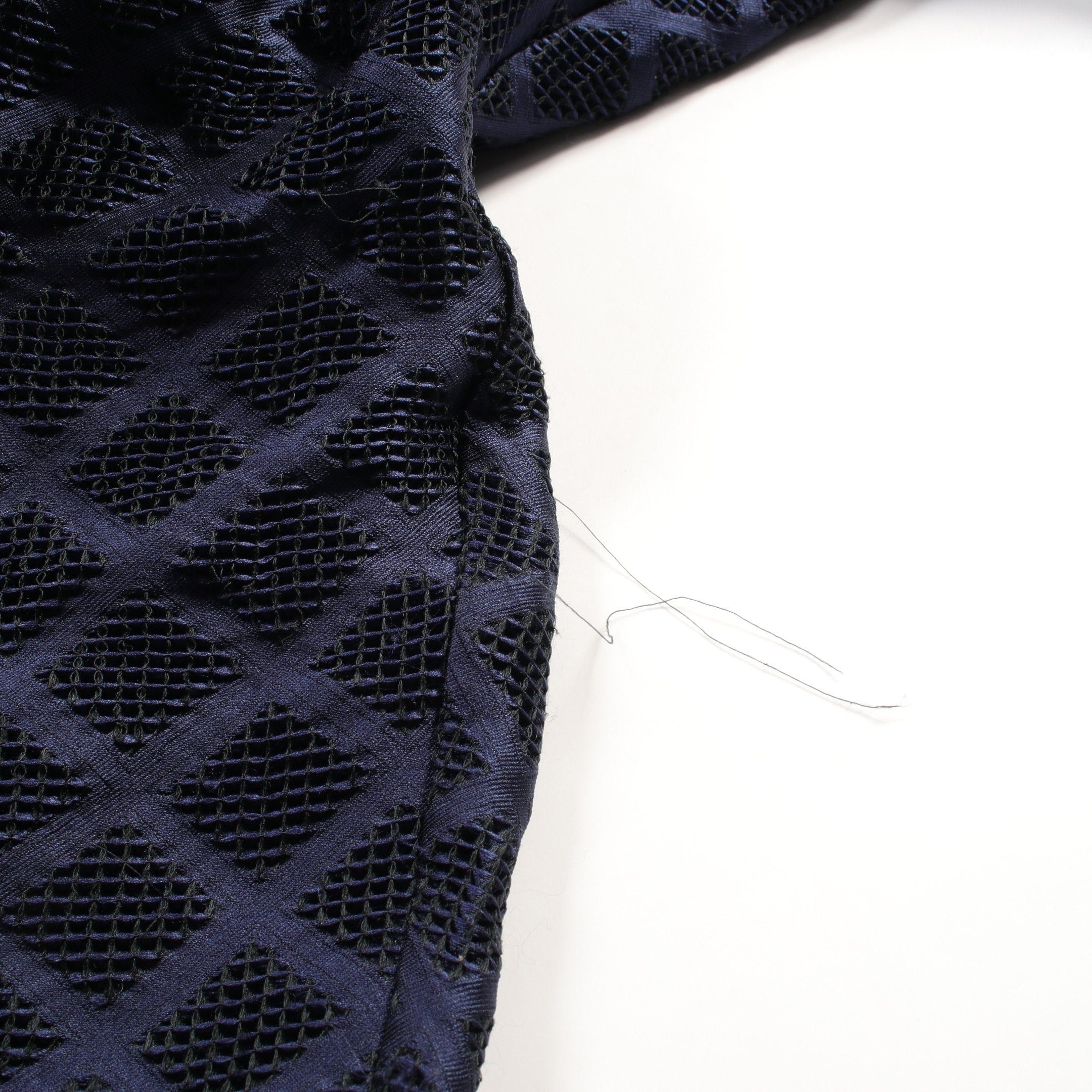 Chanel Chanel Om Matelasse Bomber Jacket Blouson Navy 2018 Cruise Size ONE SIZE - 9 Thumbnail