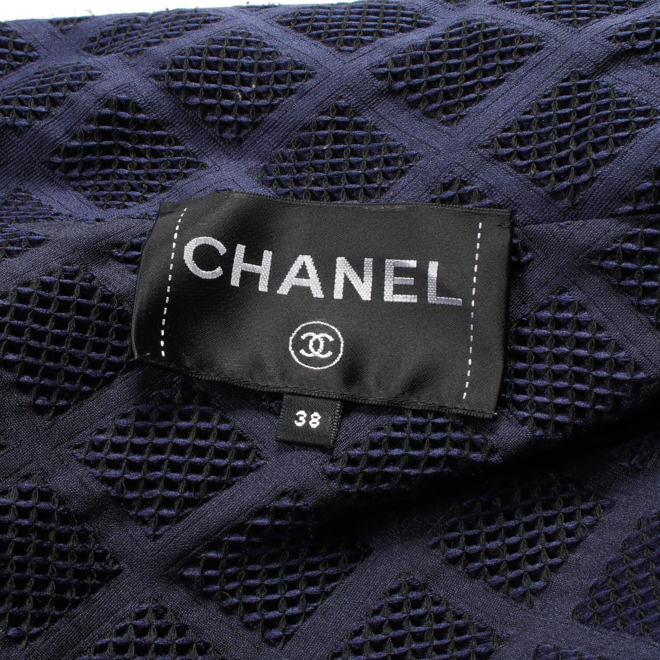 Chanel Chanel Om Matelasse Bomber Jacket Blouson Navy 2018 Cruise Size ONE SIZE - 3 Thumbnail
