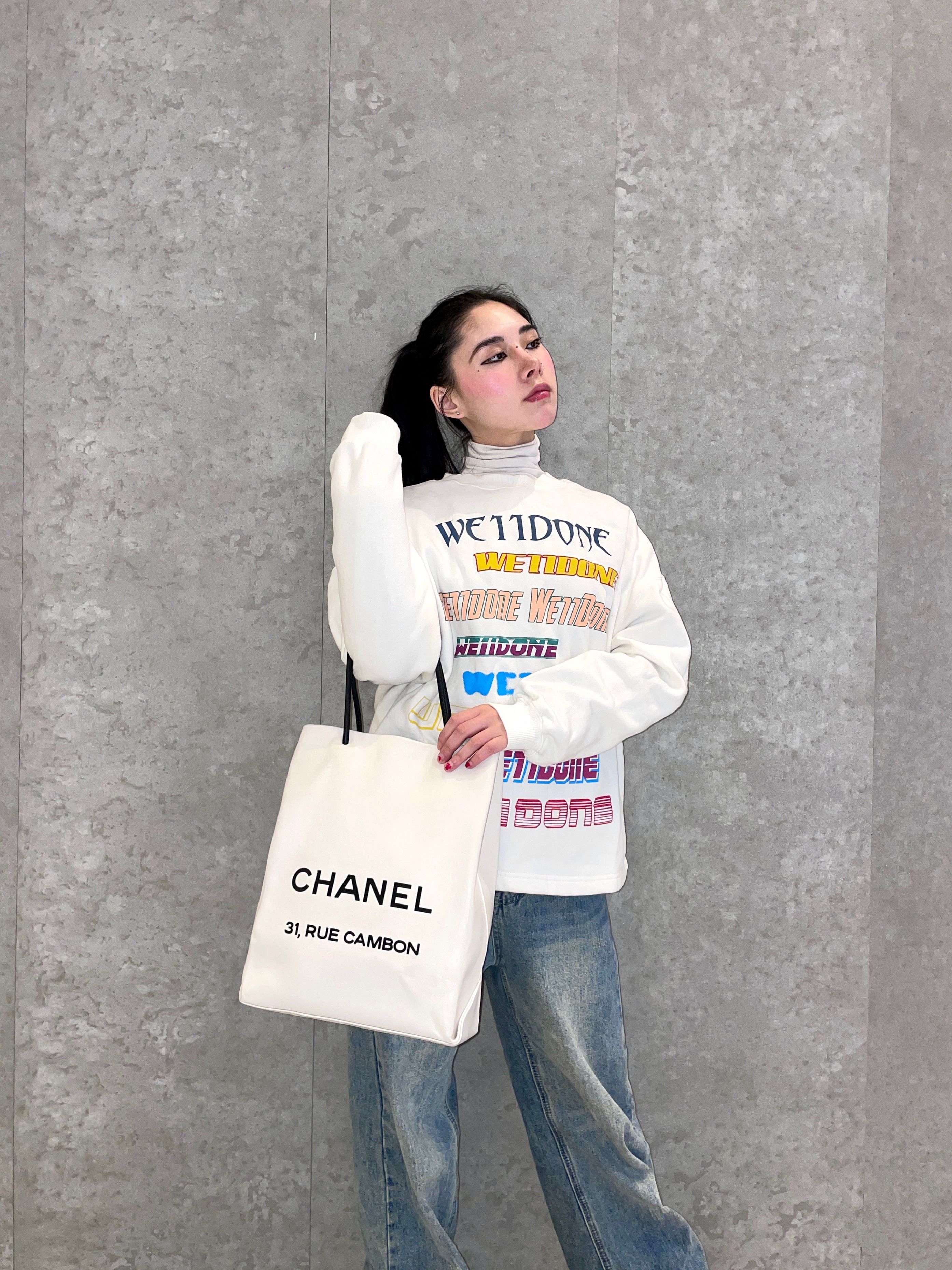 Chanel Chanel Logo Essential Tote Bag White/2009Ss Size ONE SIZE - 3 Thumbnail