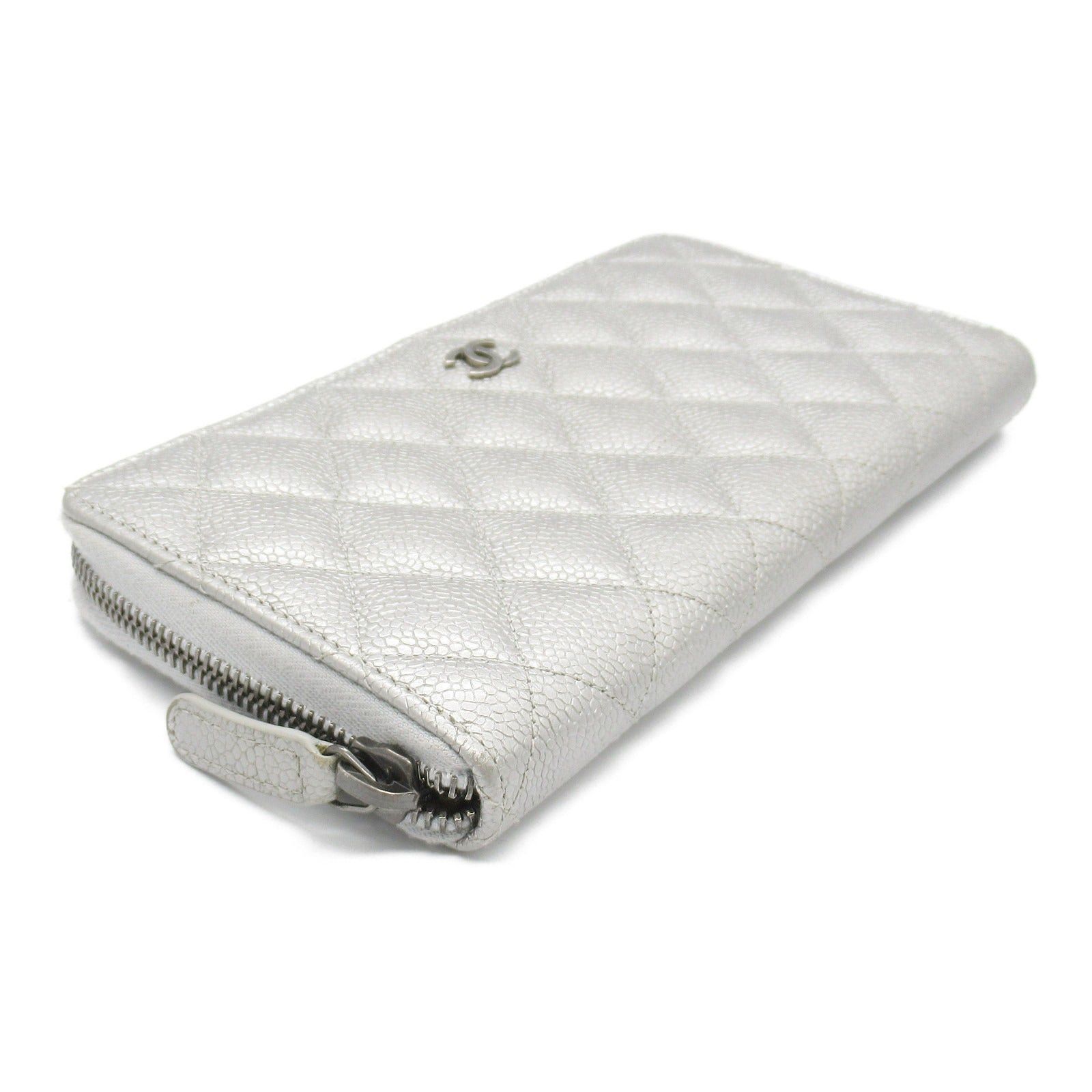 Chanel Chanel Matelasse Round Long Wallet Zipper Leather Grained Calfskin Silver Hardware Size ONE SIZE - 3 Thumbnail