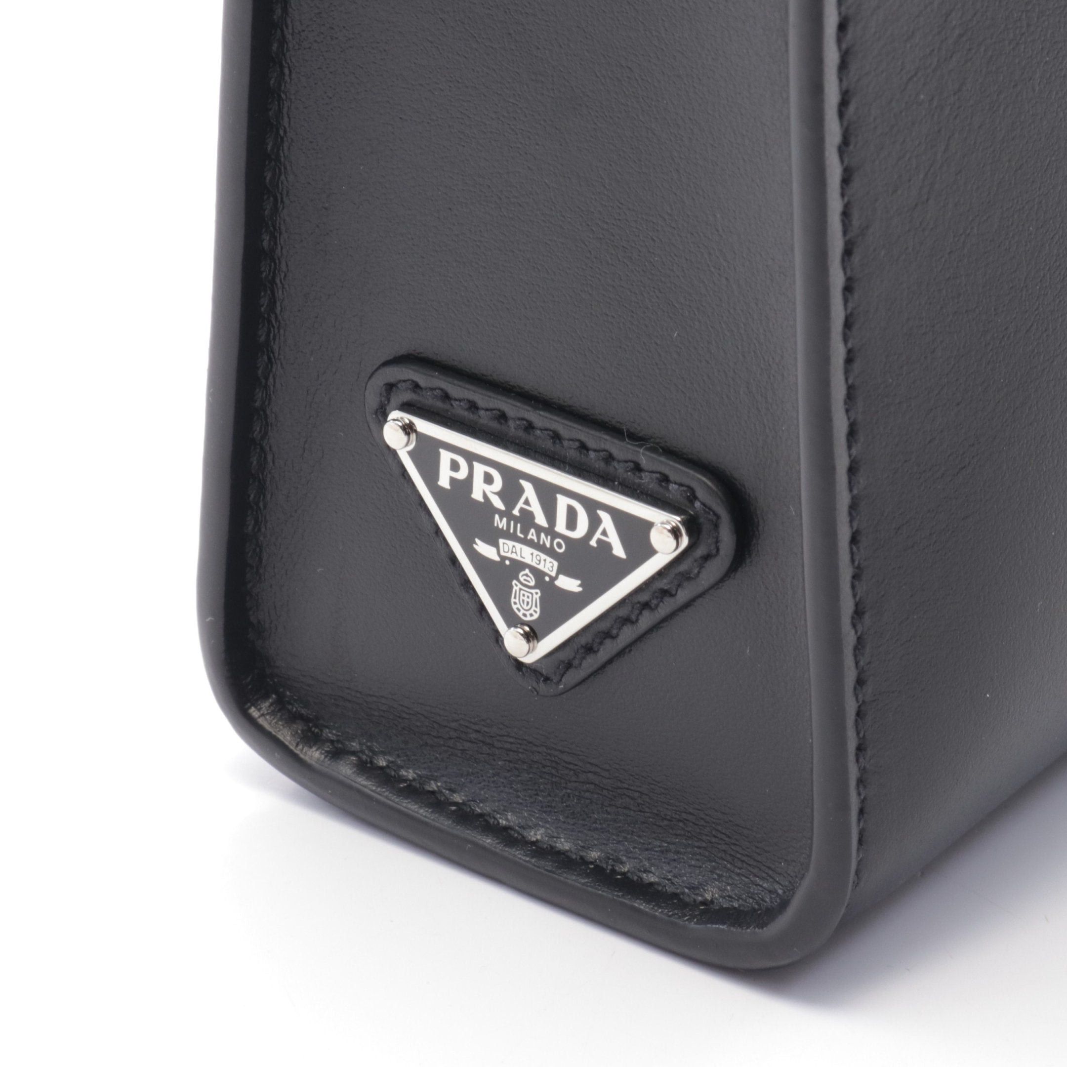 Prada Prada Soft Calf Handbag Leather Black Embossed Logo Size ONE SIZE - 5 Thumbnail