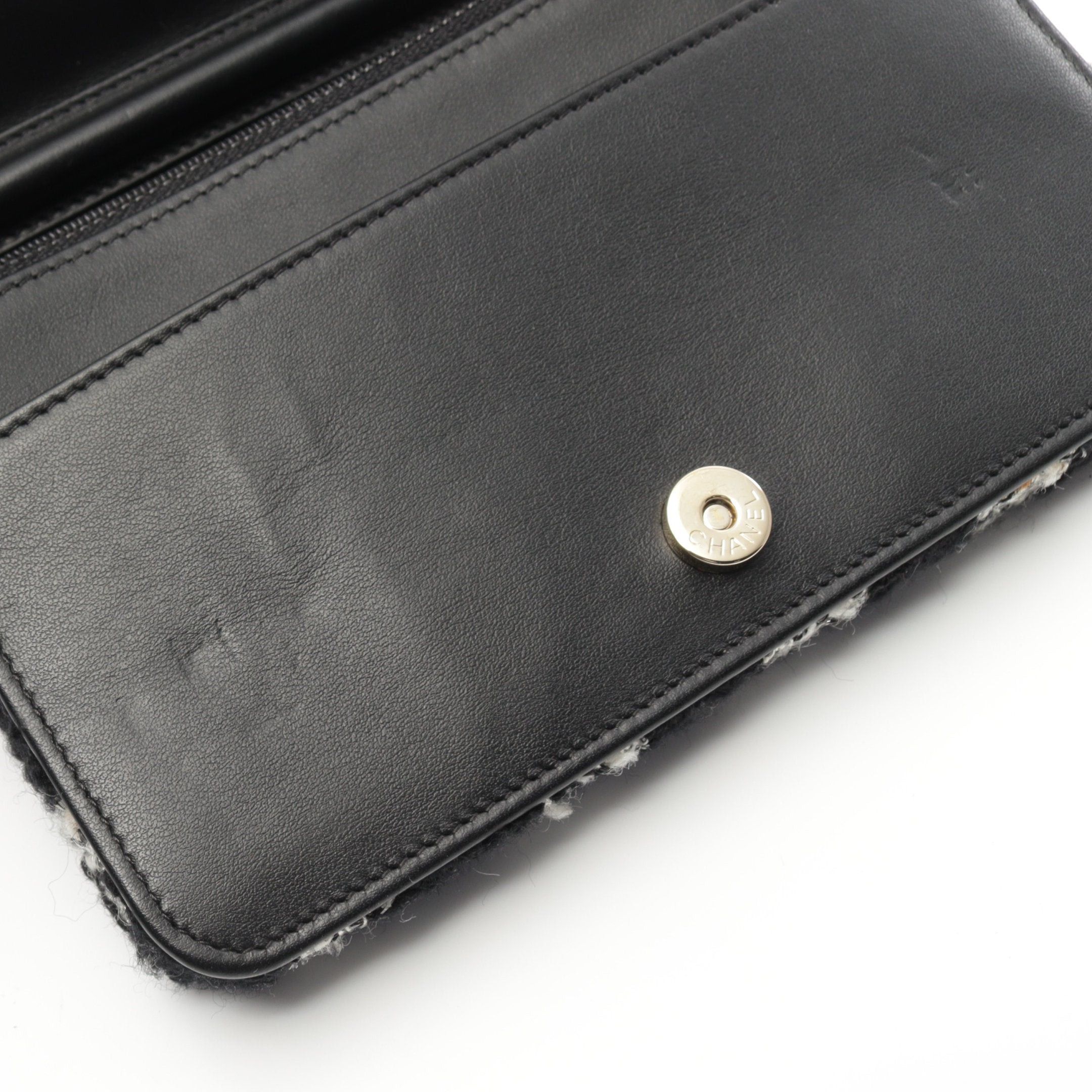 Chanel Chanel Coco Mark Chain Wallet Houndstooth Tweed Black White Gold Hardware Size ONE SIZE - 6 Thumbnail