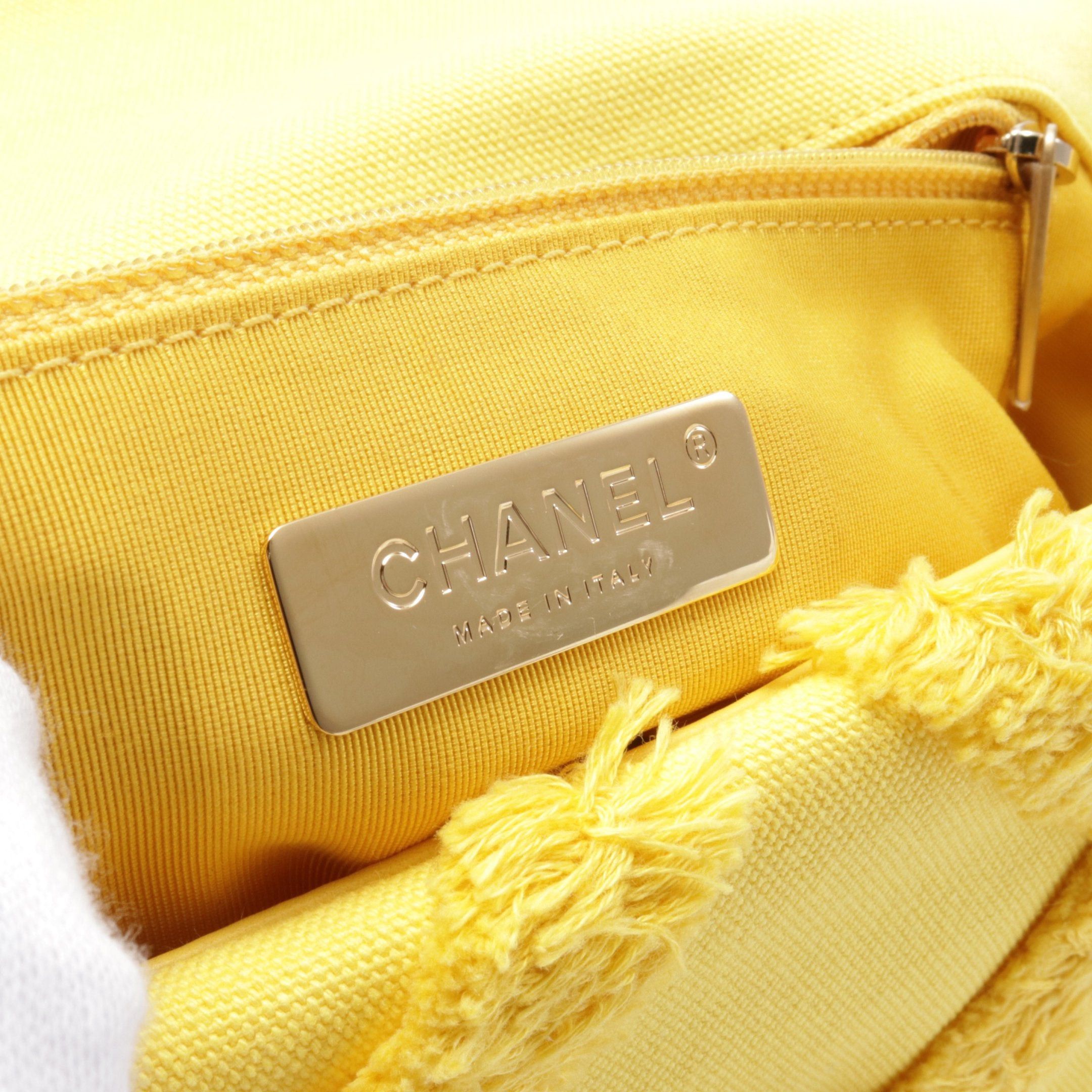 Chanel Chanel 19 Dizeneuf Matelasse Chain Shoulder Bag Canvas Yellow Combination Metal Fittings Size ONE SIZE - 4 Thumbnail
