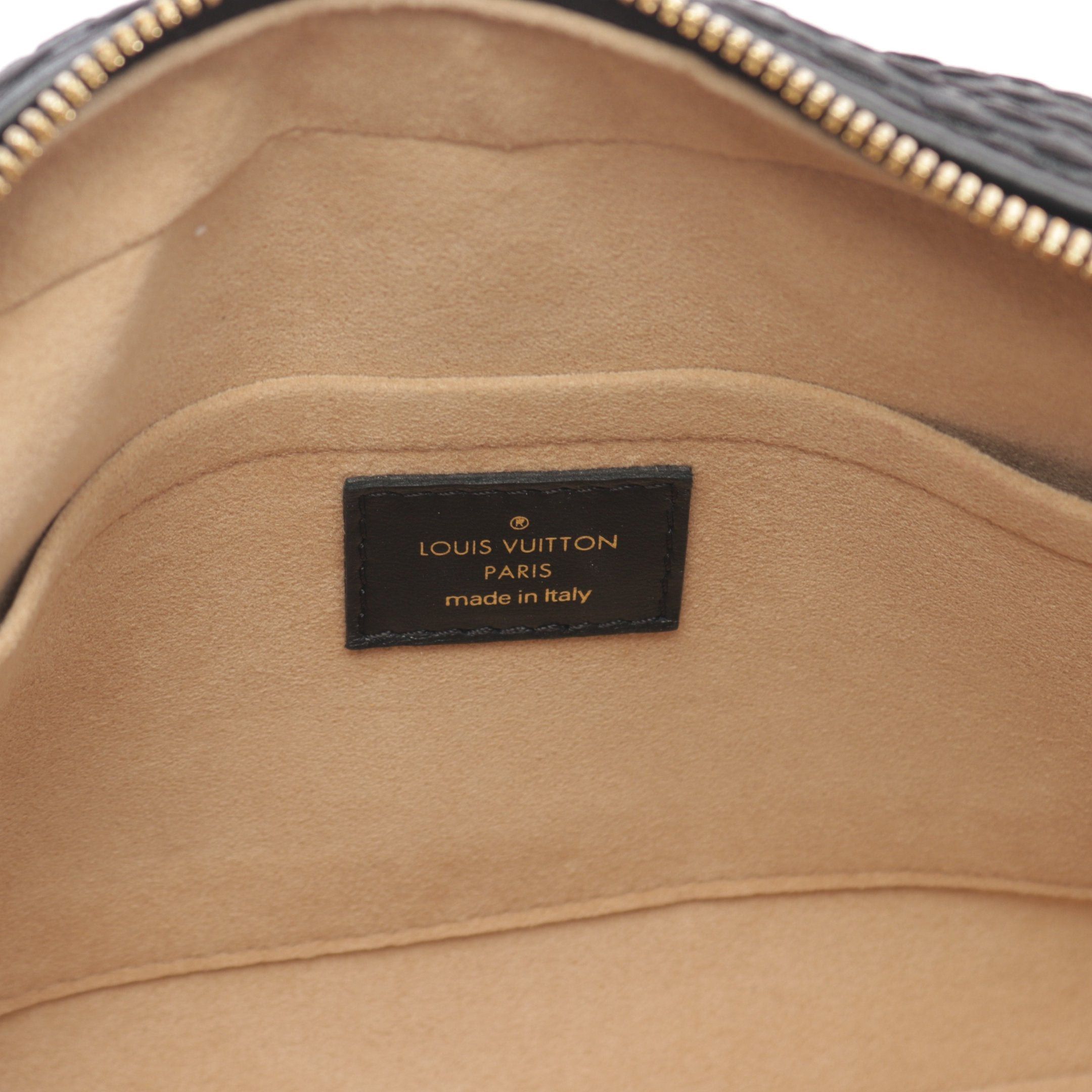 Louis Vuitton Louis Vuitton Pochette Troca Shoulder Bag Leather Black Size ONE SIZE - 4 Thumbnail