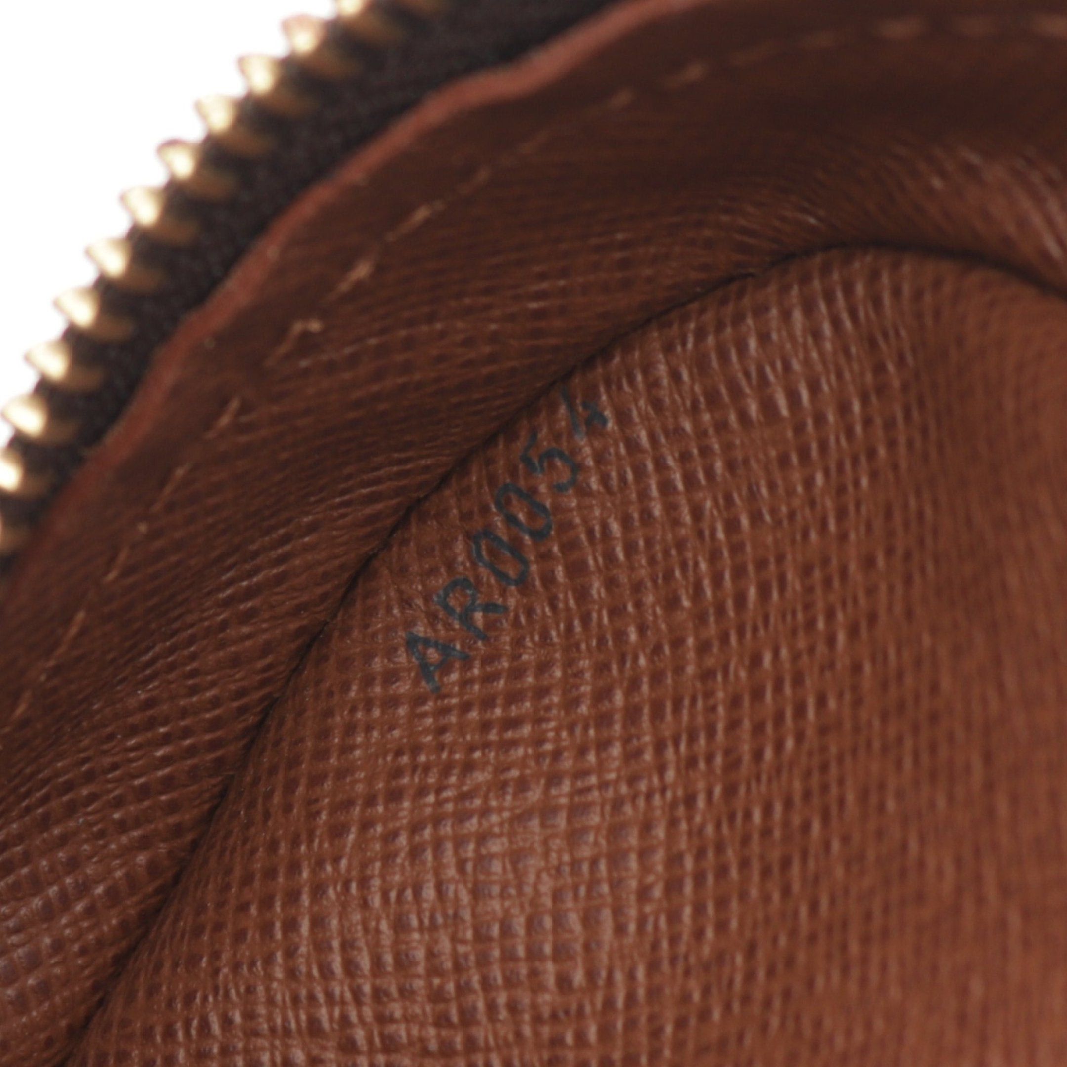 Louis Vuitton Louis Vuitton Nil Monogram Shoulder Bag Leather Brown Size ONE SIZE - 5 Thumbnail